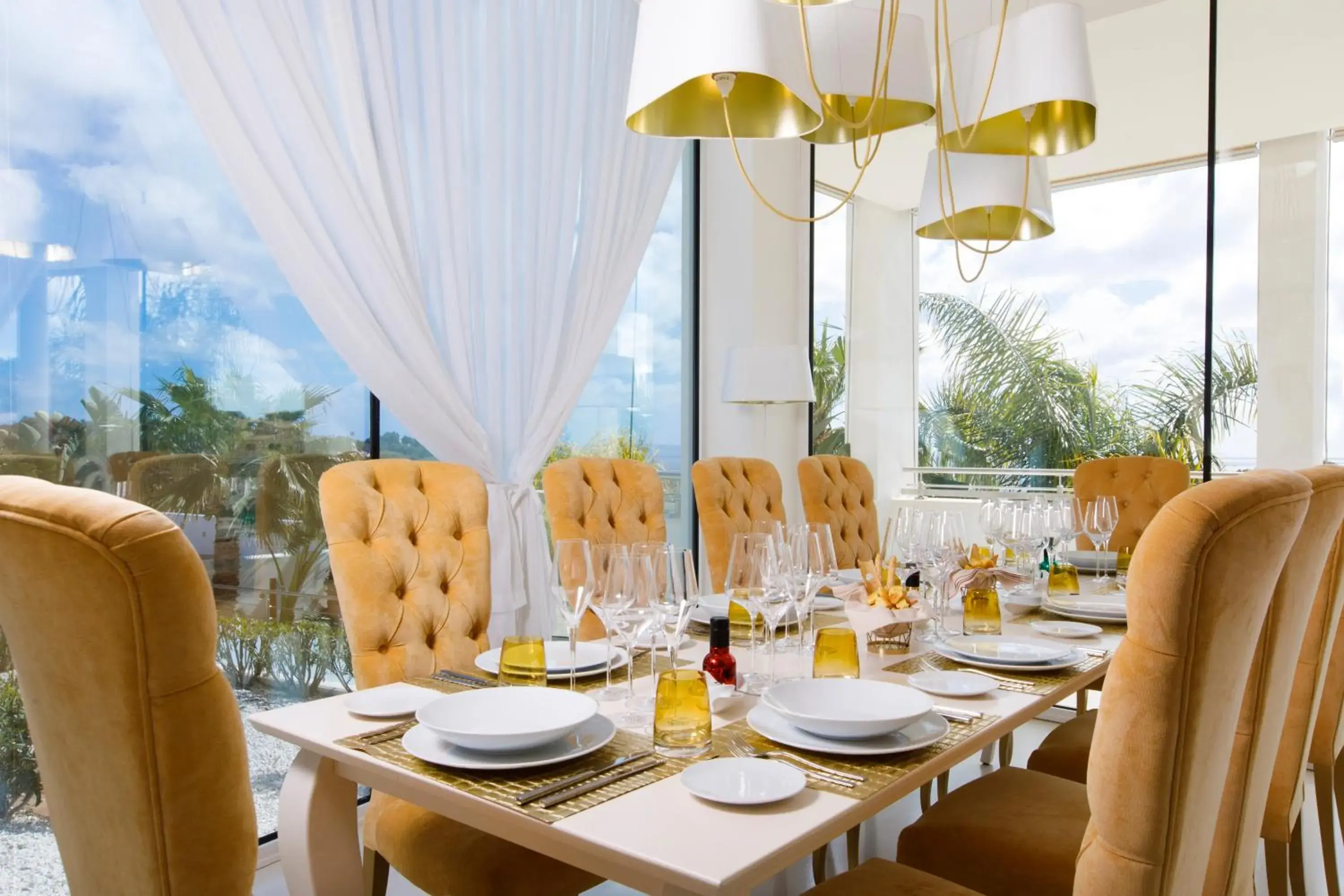 Restaurant/Places to Eat in Portals Hills Boutique Hotel