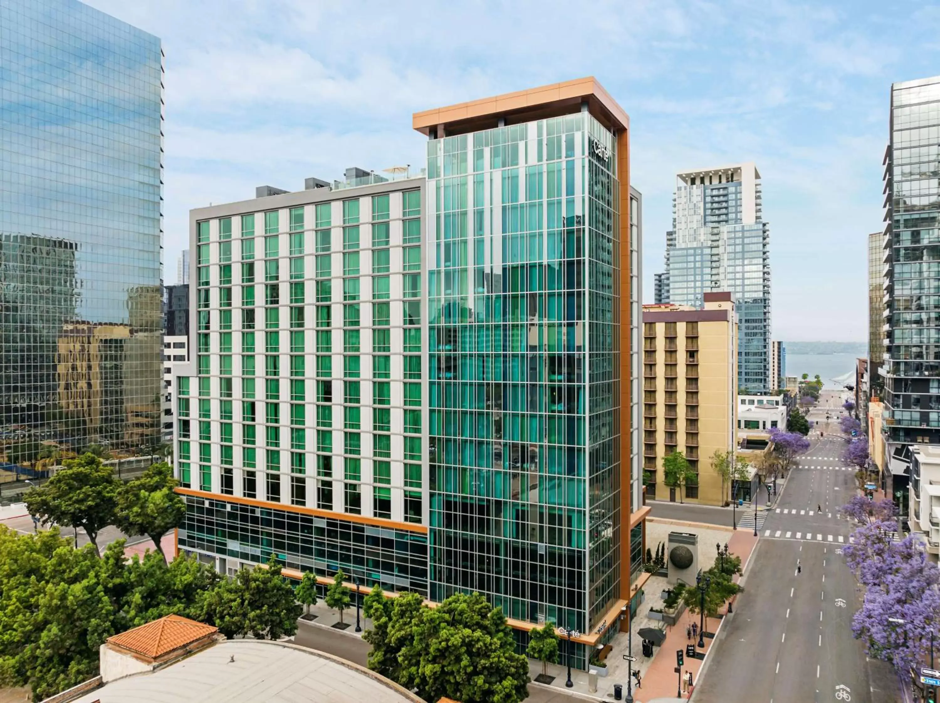 Property building in Carte Hotel San Diego Downtown, Curio Collection By Hilton