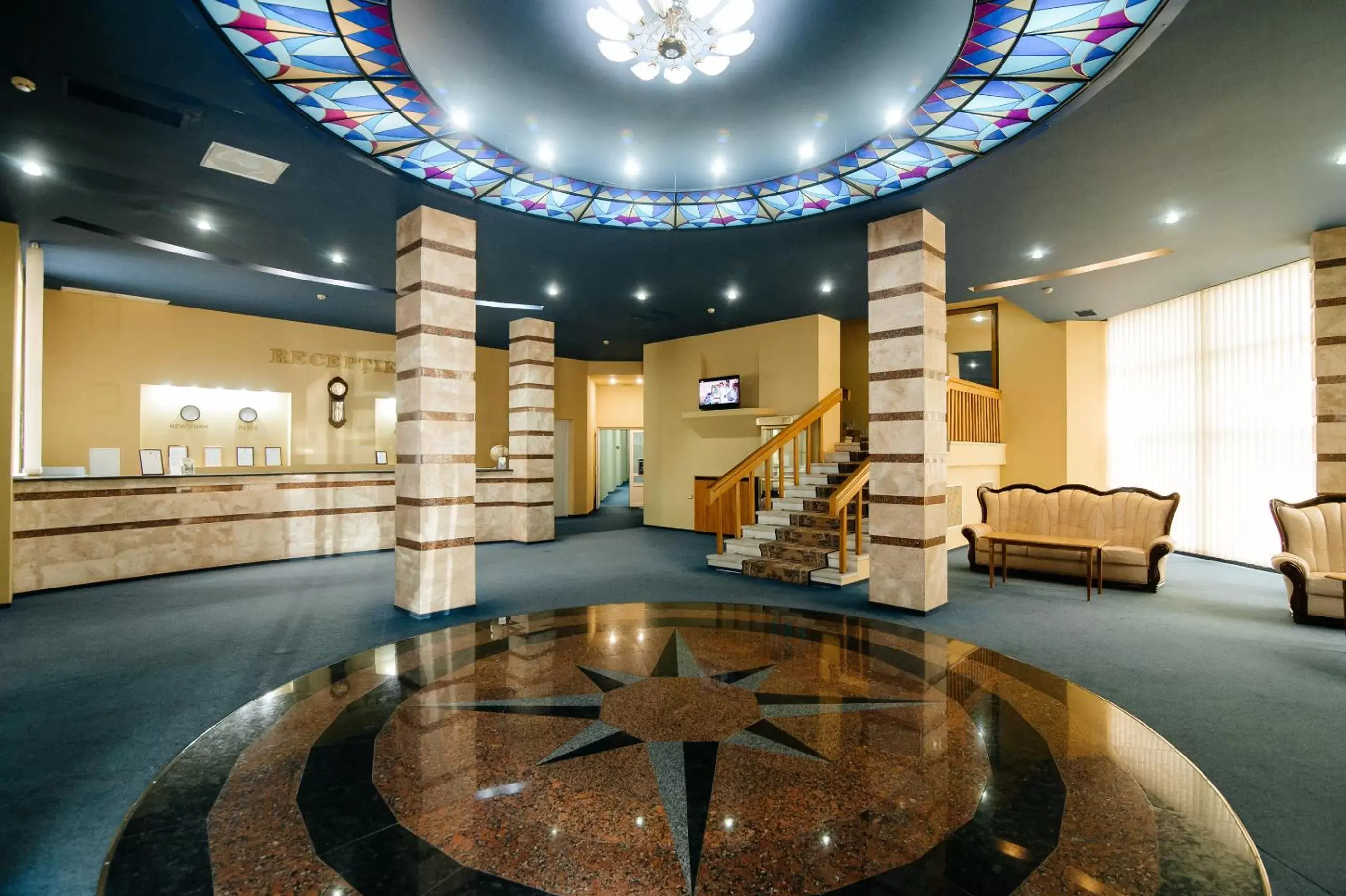 Lobby/Reception in Dacia Hotel