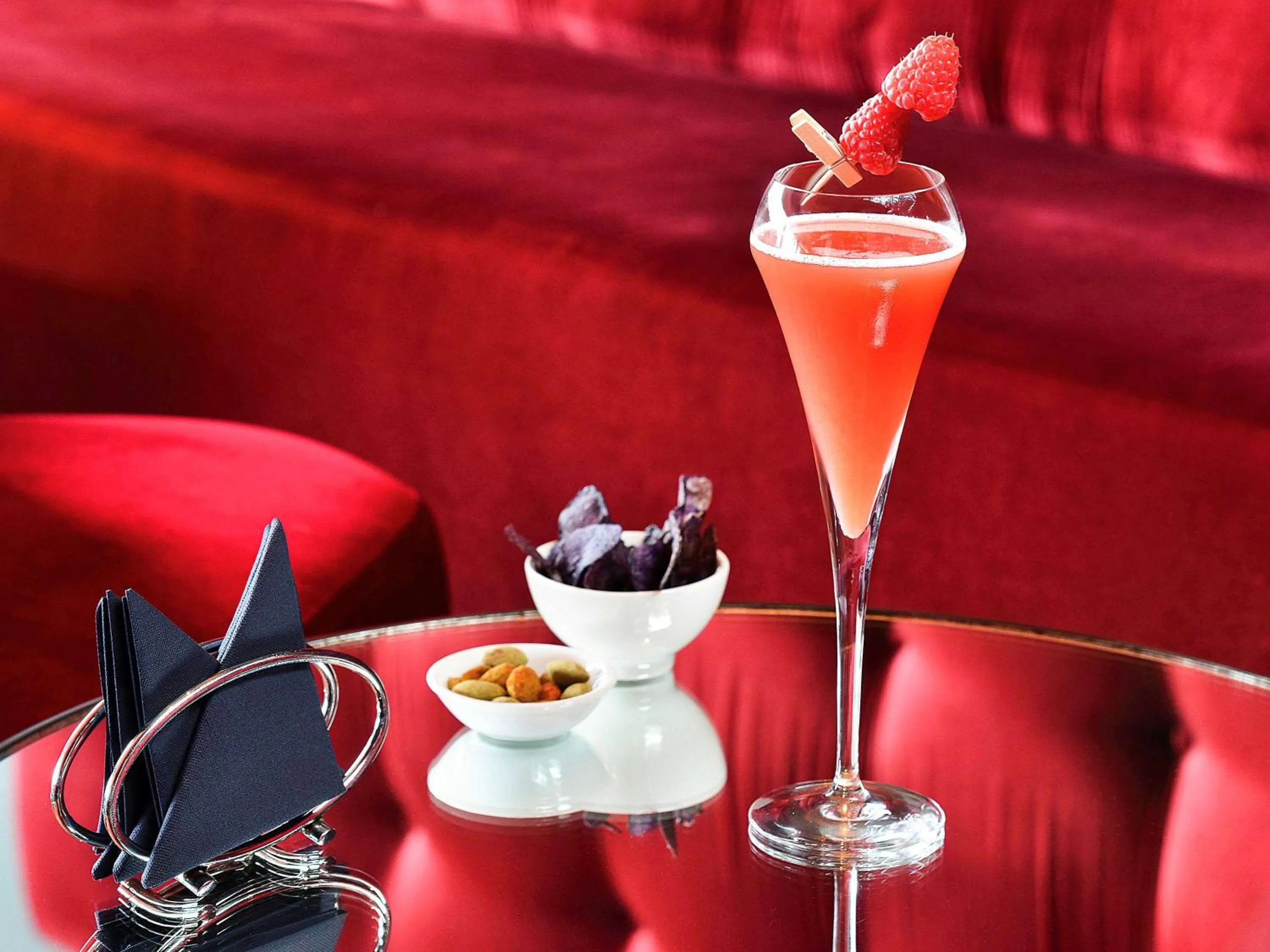 Lounge or bar in Sofitel Lyon Bellecour