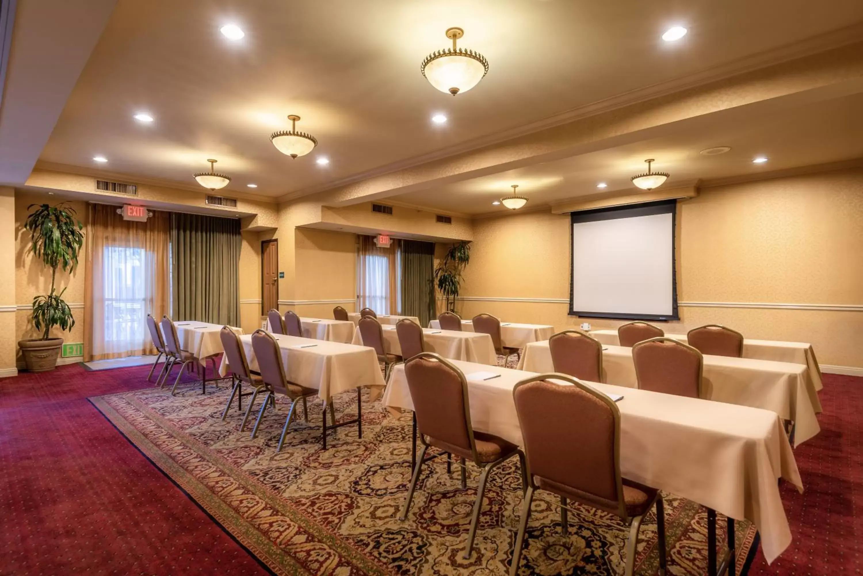 Meeting/conference room in Ayres Hotel Seal Beach