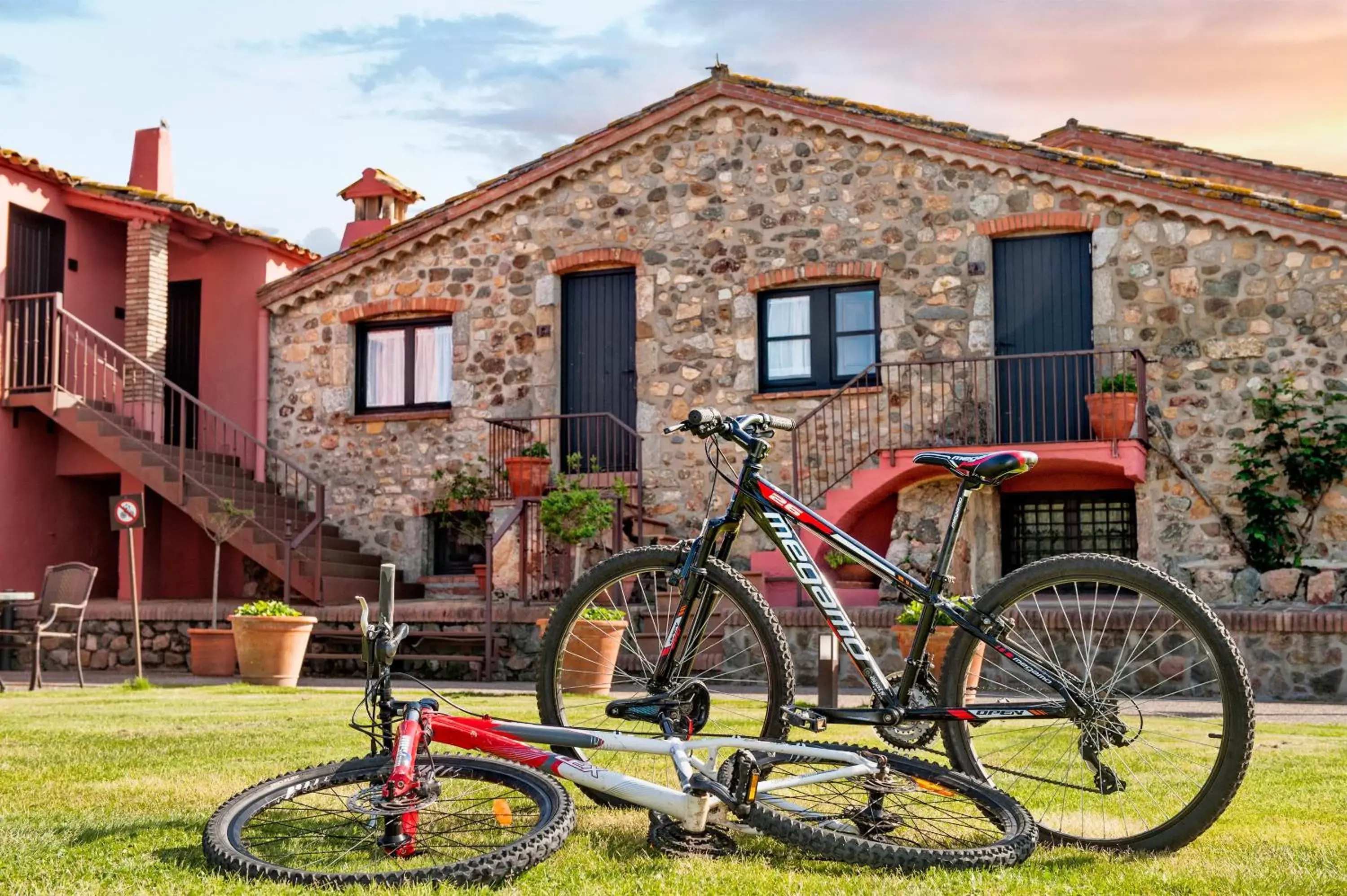 Facade/entrance in Mas Tapiolas Facade/entrance in Mas Tapiolas