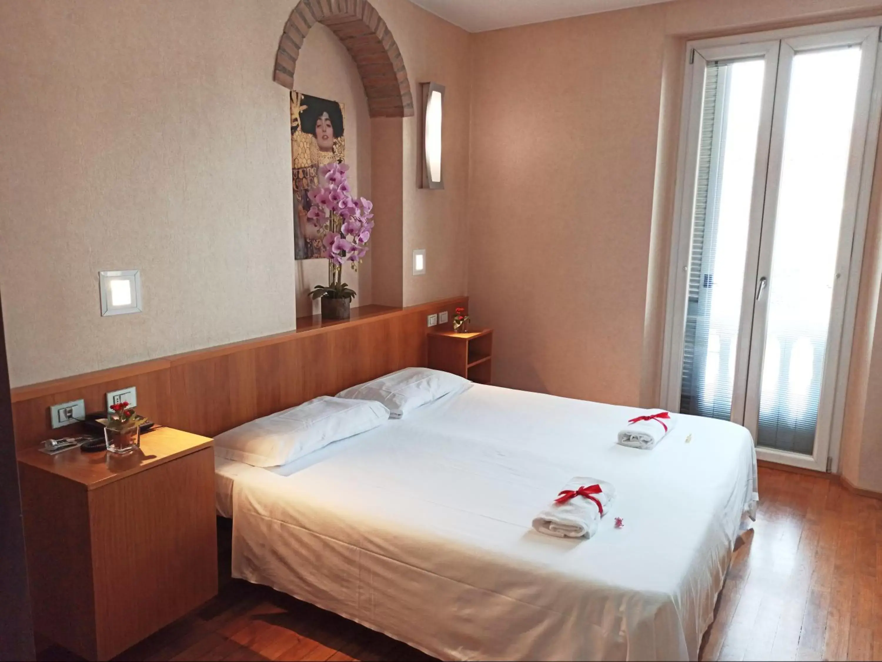 Bedroom, Bed in Eurohotel Bedroom, Bed in Eurohotel