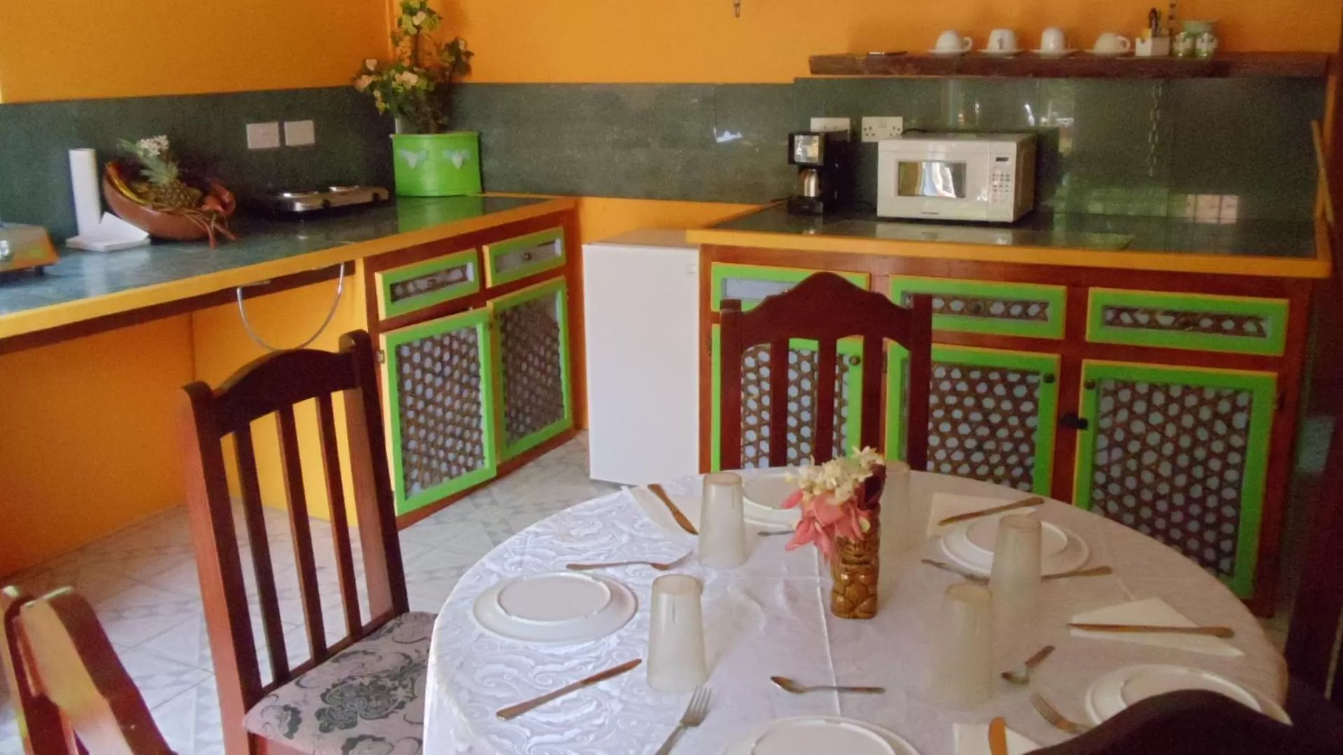 Kitchen or kitchenette in Villa Des Pitons