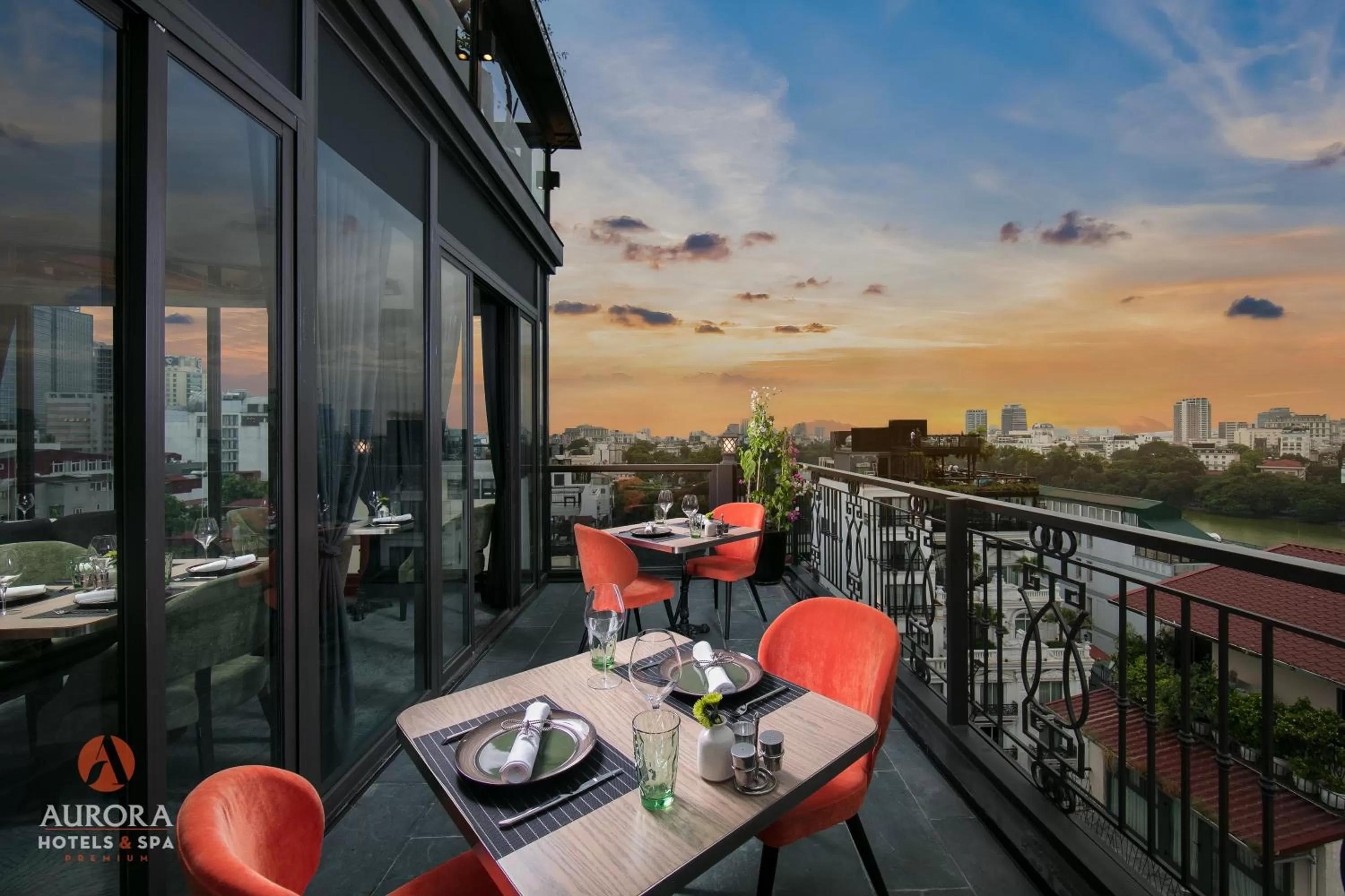 Restaurant/places to eat in Aurora Premium - A Lifestyle Hotel