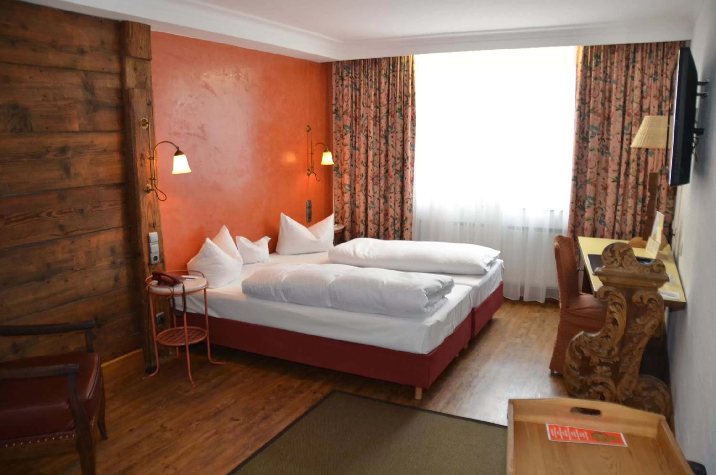 Photo of the whole room, Bed in Ringhotel Alpenhof - Patchworkhotel