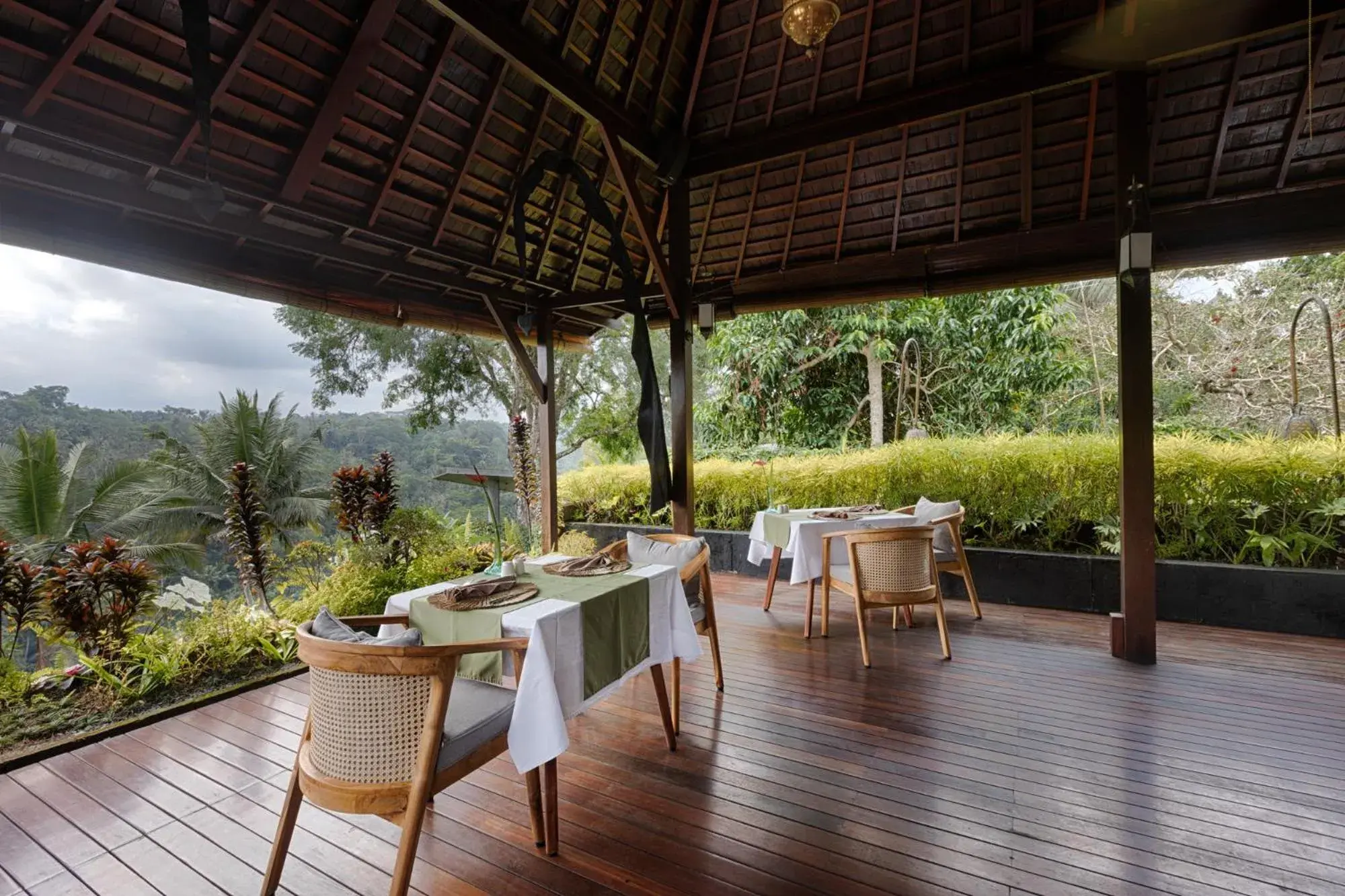 Restaurant/Places to Eat in Black Penny Villas Ubud