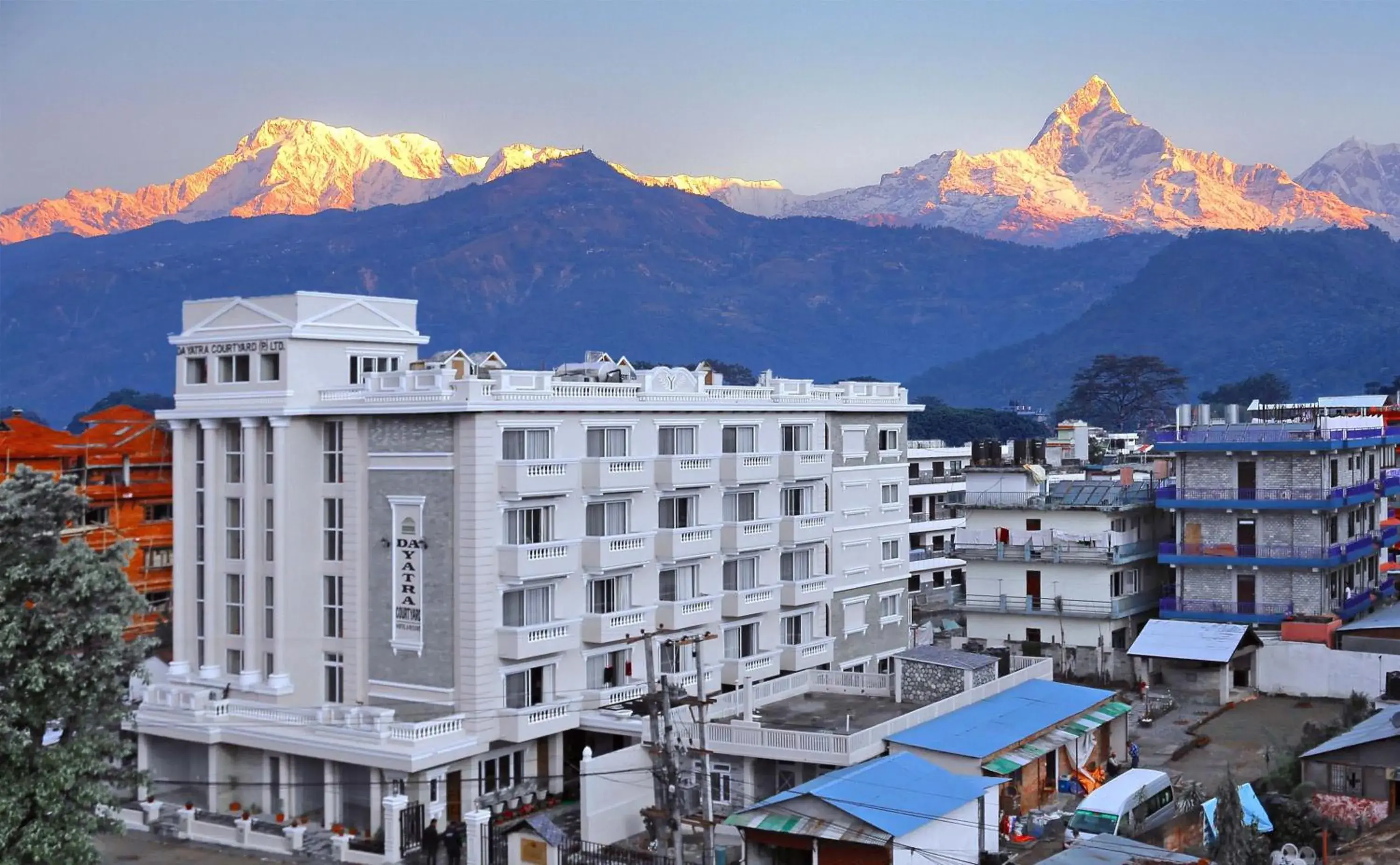 Bird's eye view, Mountain View in Da Yatra Courtyard Hotel