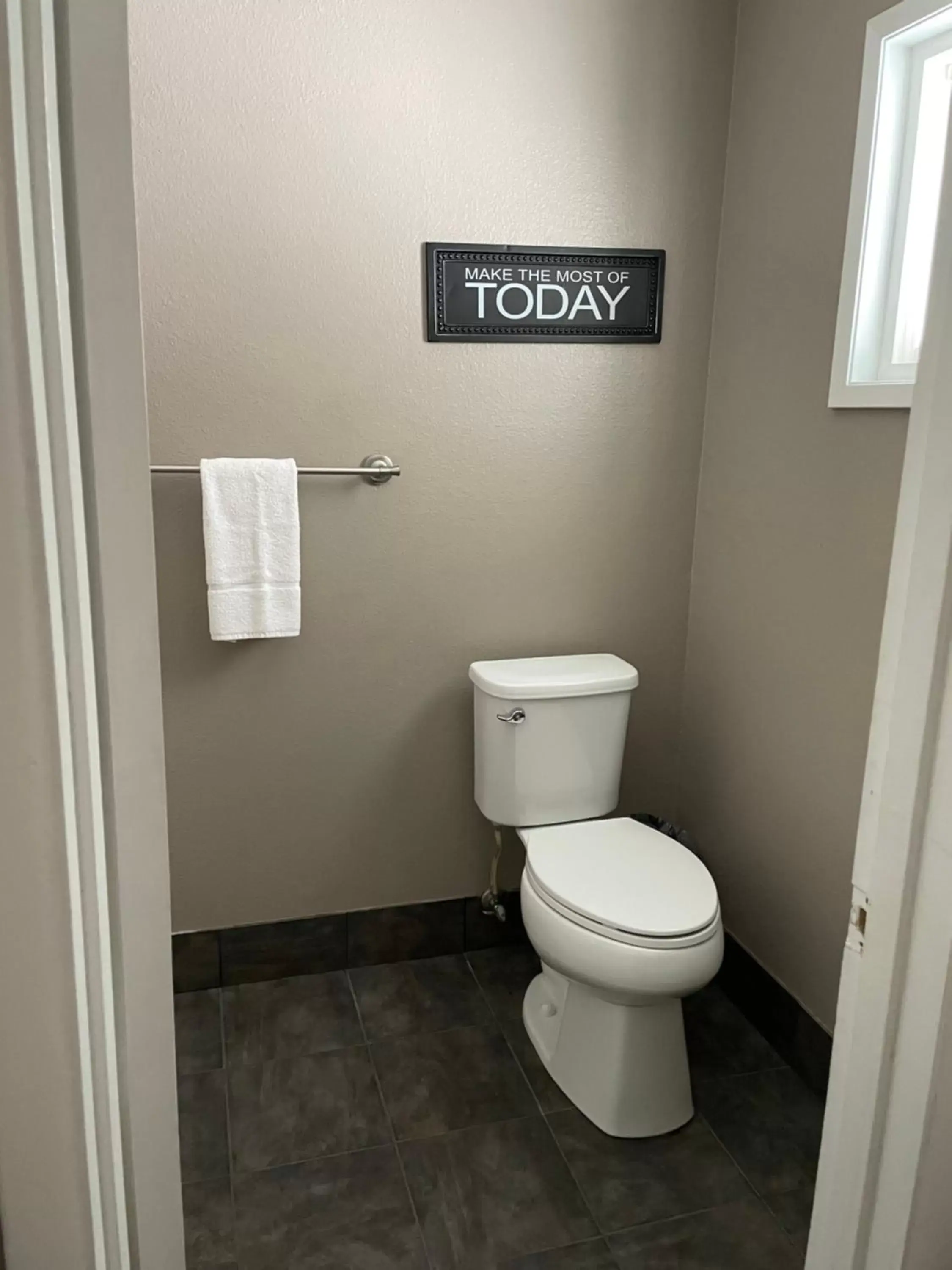 Toilet, Bathroom in The Alder Inn