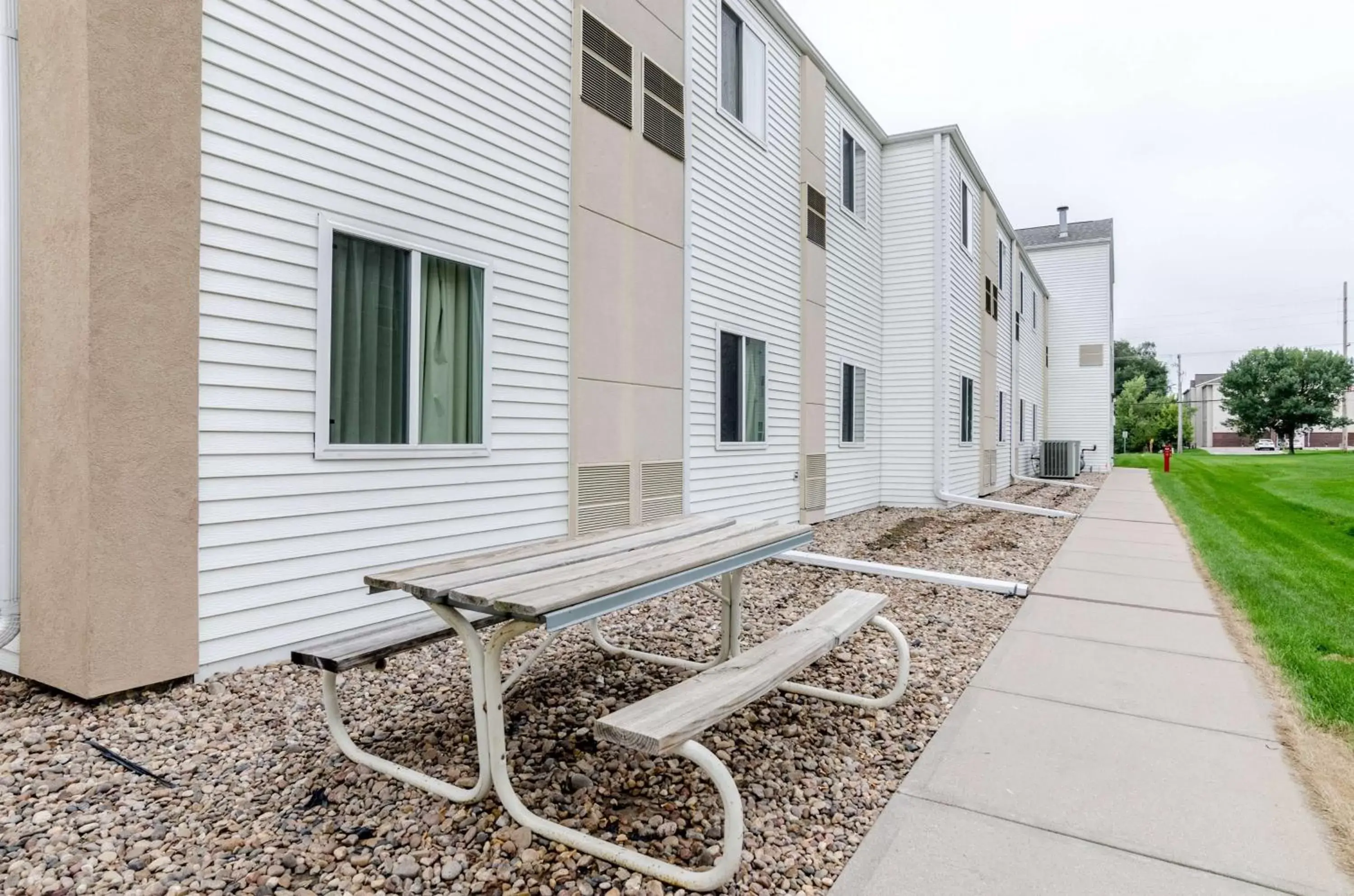 Property Building in Motel 6-Kearney, NE