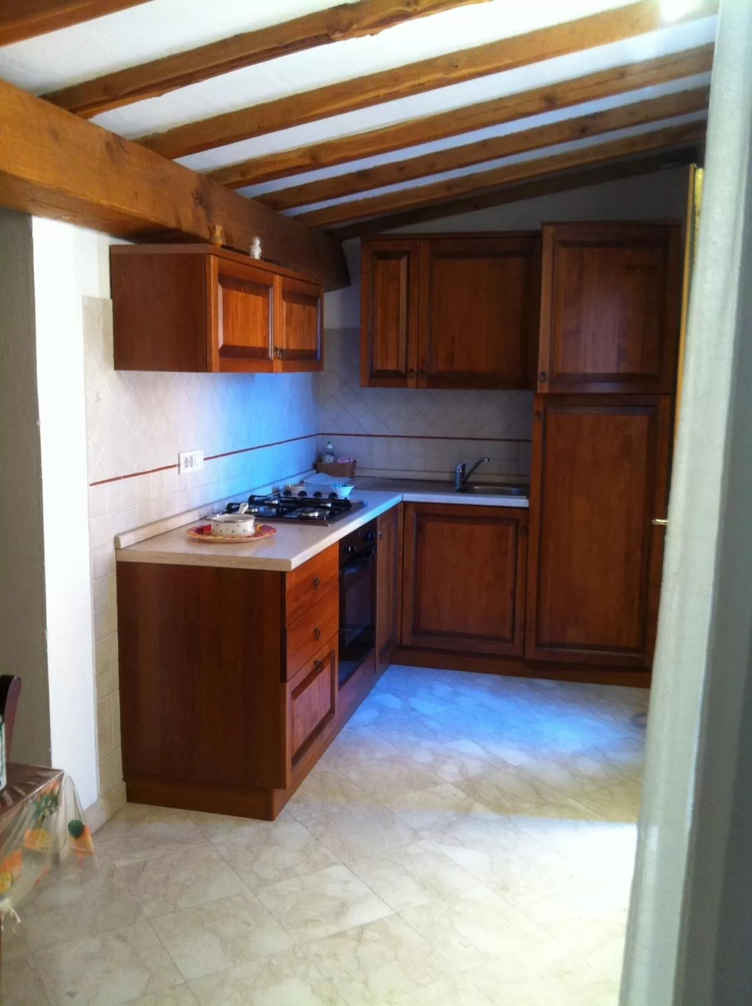 Kitchen or kitchenette in Cav Costa degli Etruschi