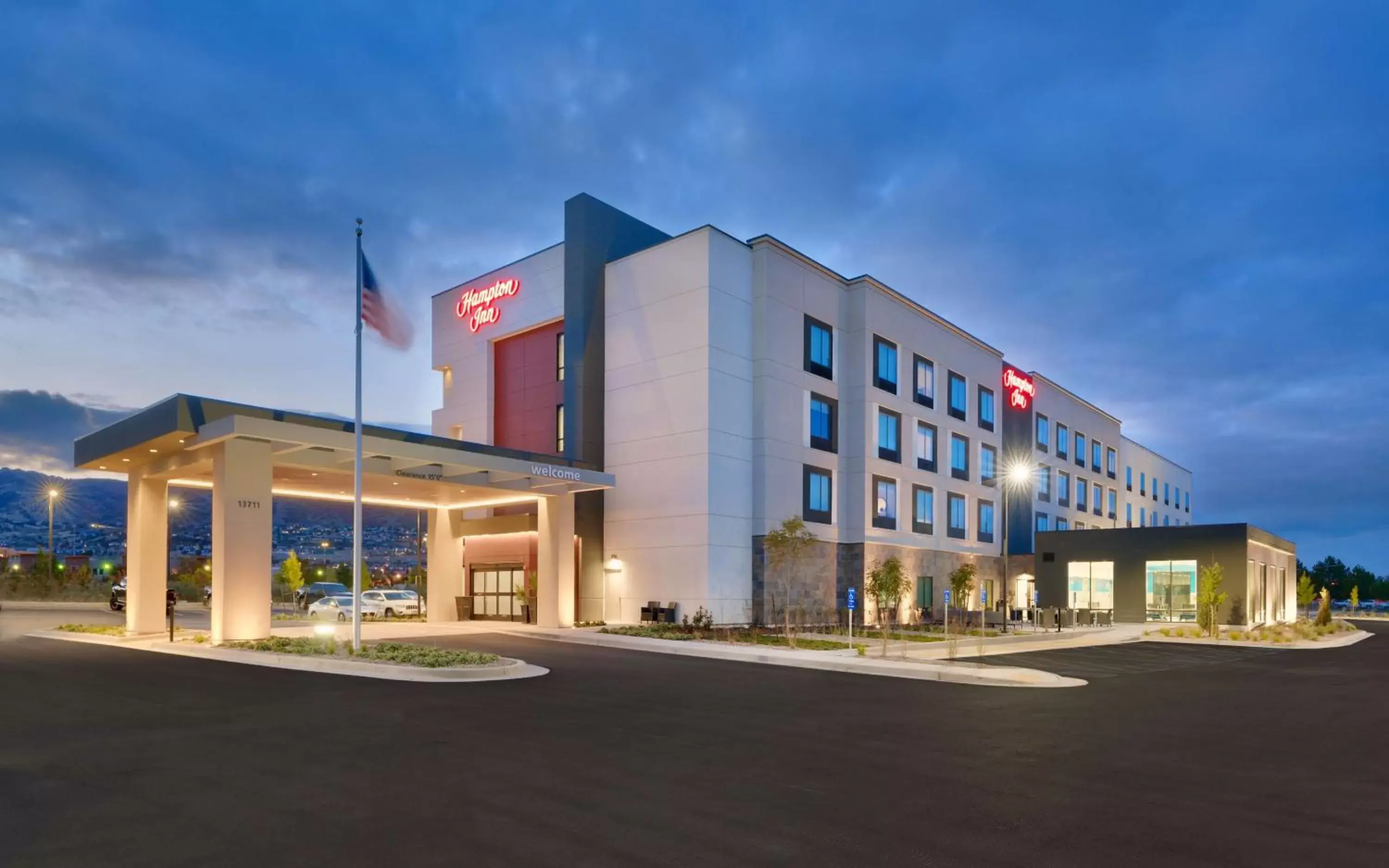 Property building in Hampton Inn Draper Salt Lake City, Ut Property building in Hampton Inn Draper Salt Lake City, Ut