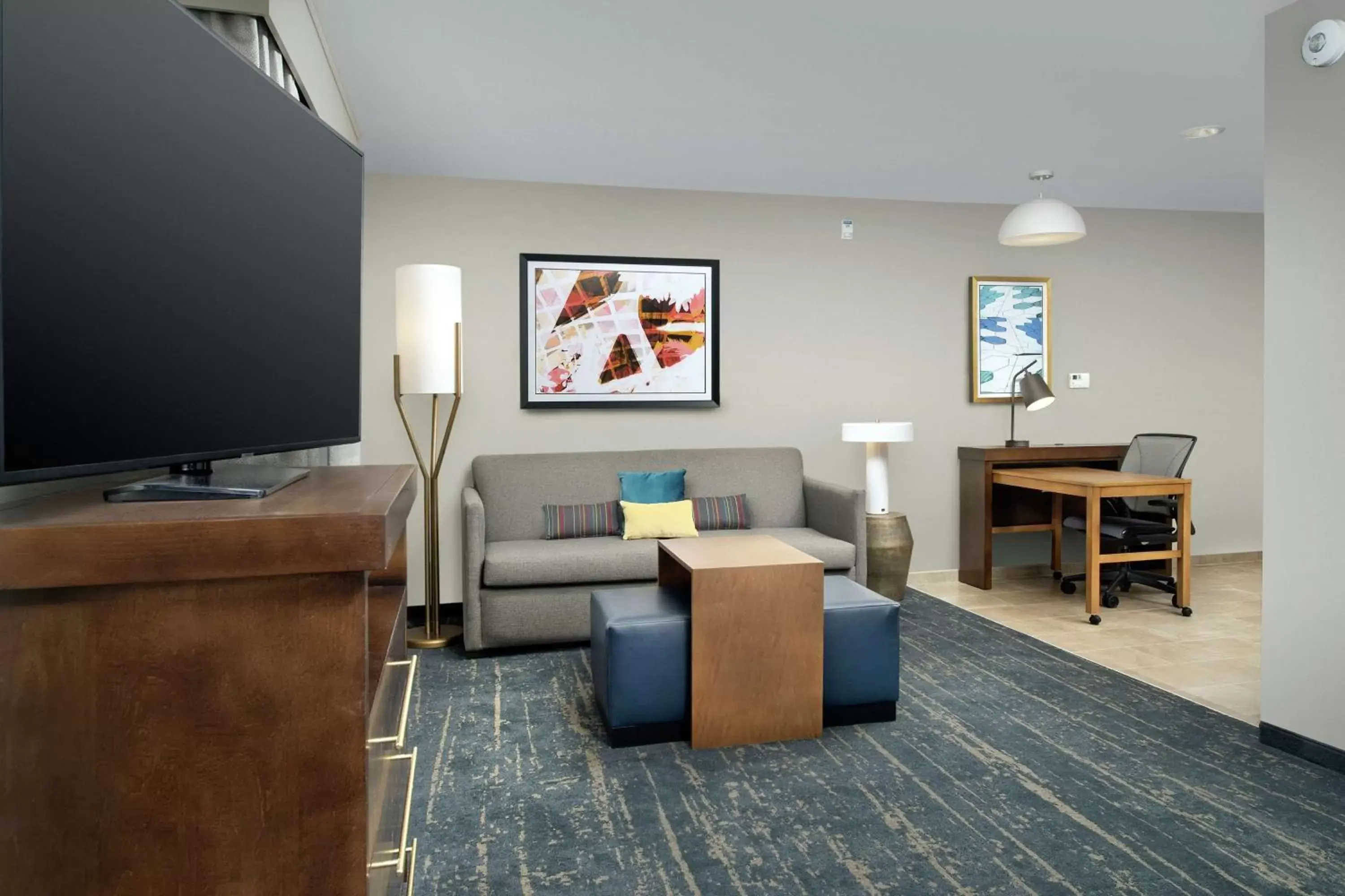 Bedroom, TV/Entertainment Center in Homewood Suites By Hilton Denver Airport Tower Road