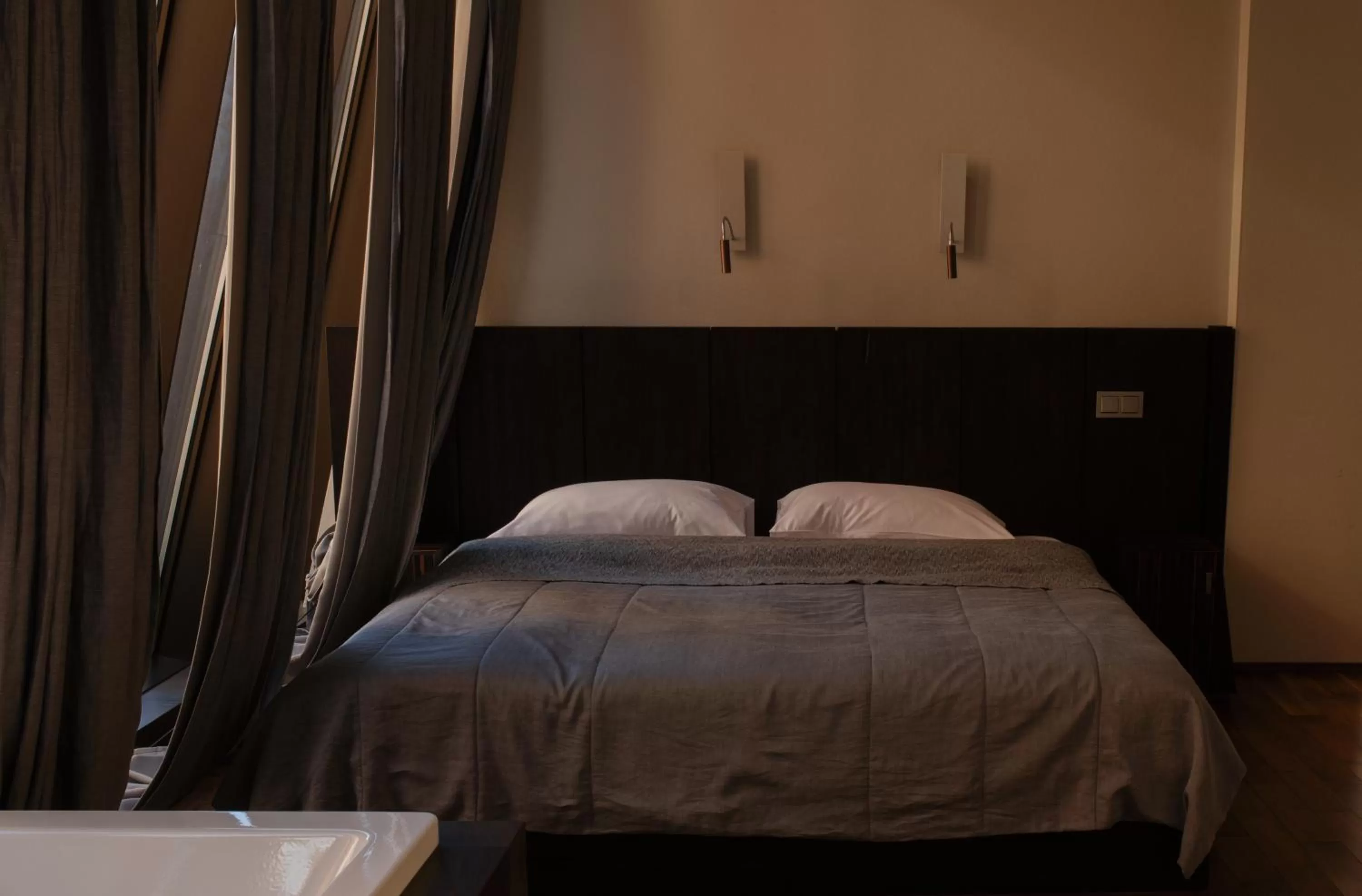 Bed in Hotel Monopol