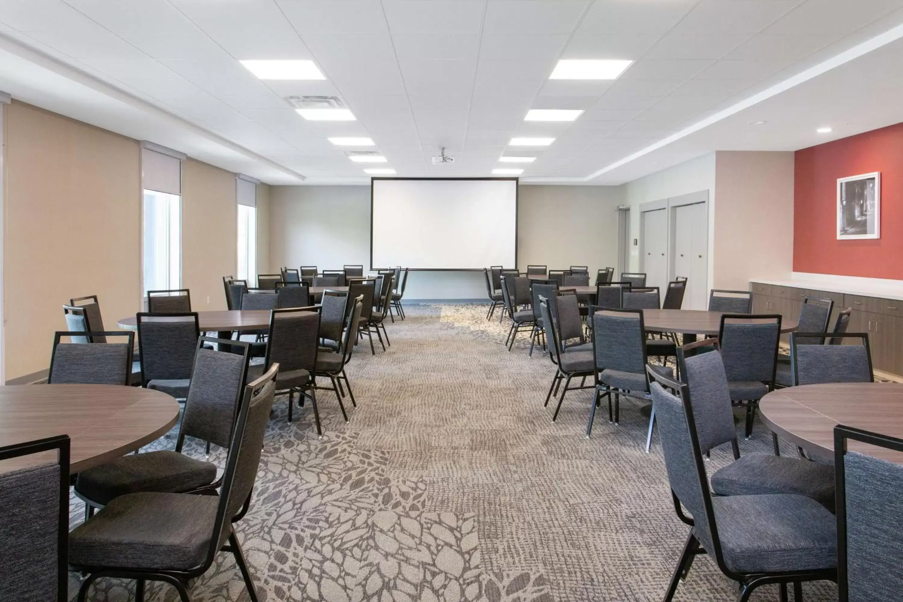 Meeting/conference room in Home2 Suites Smithfield Providence