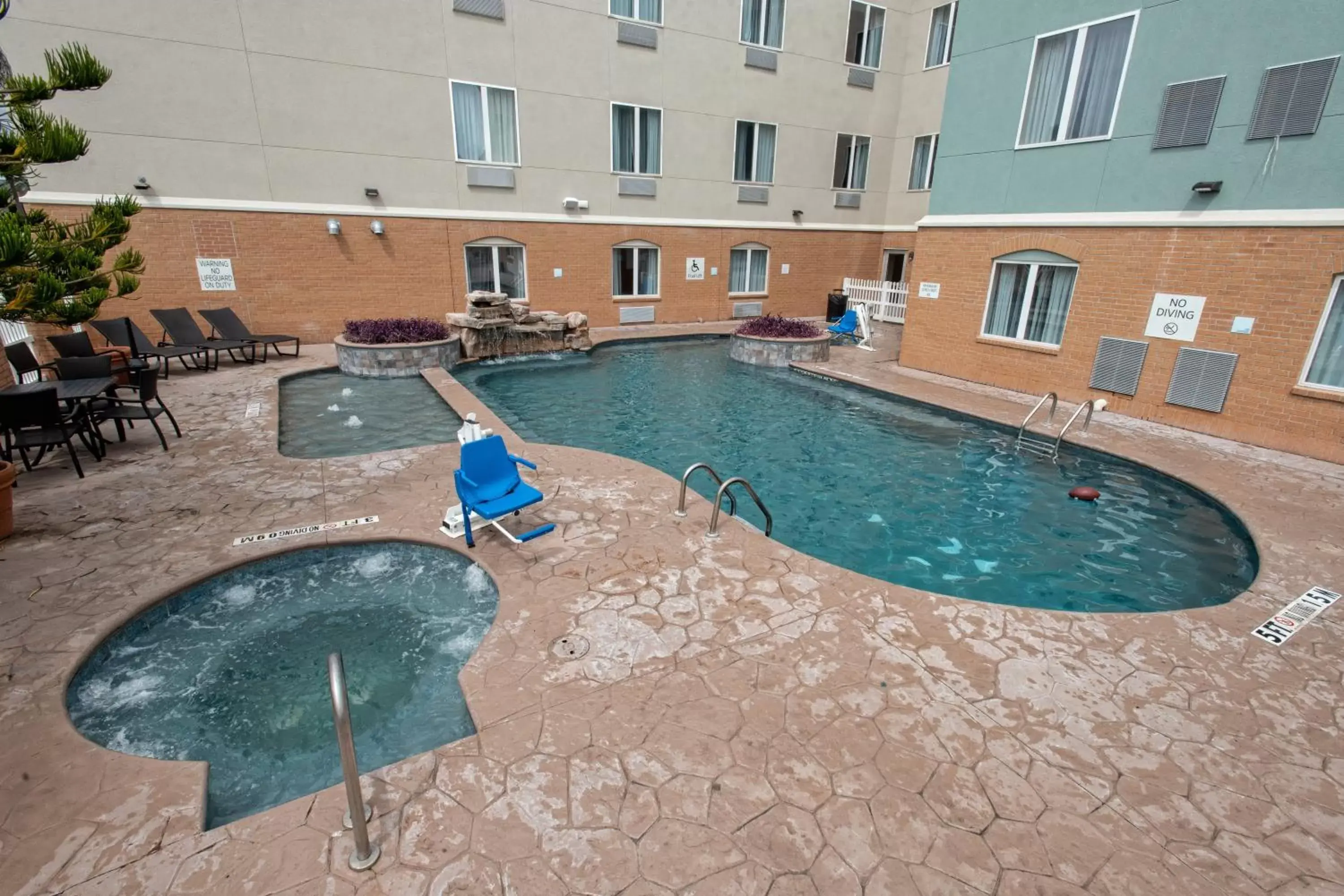 Swimming pool, Pool View in Holiday Inn Express Hotel and Suites Port Aransas/Beach Area, an IHG Hotel