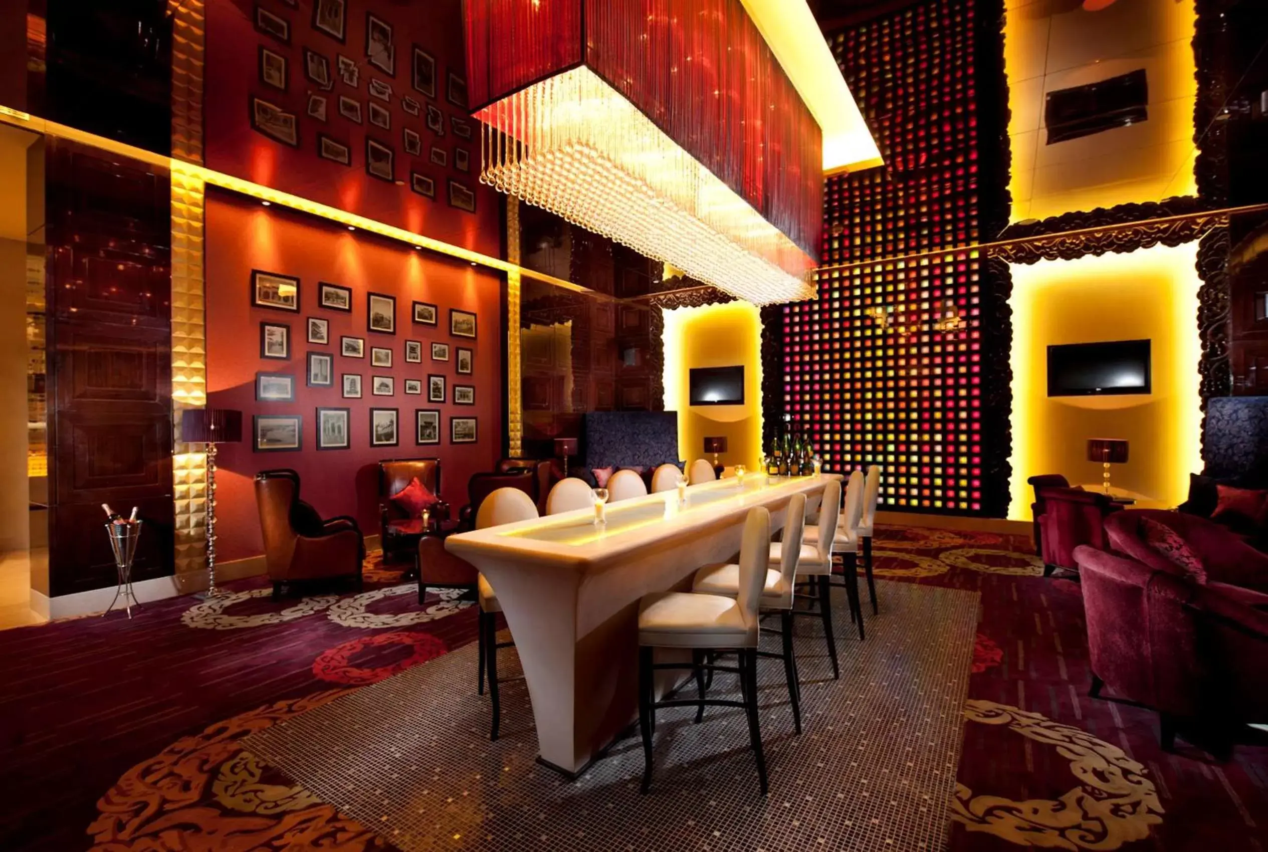 Lounge or bar in Hilton Nanjing