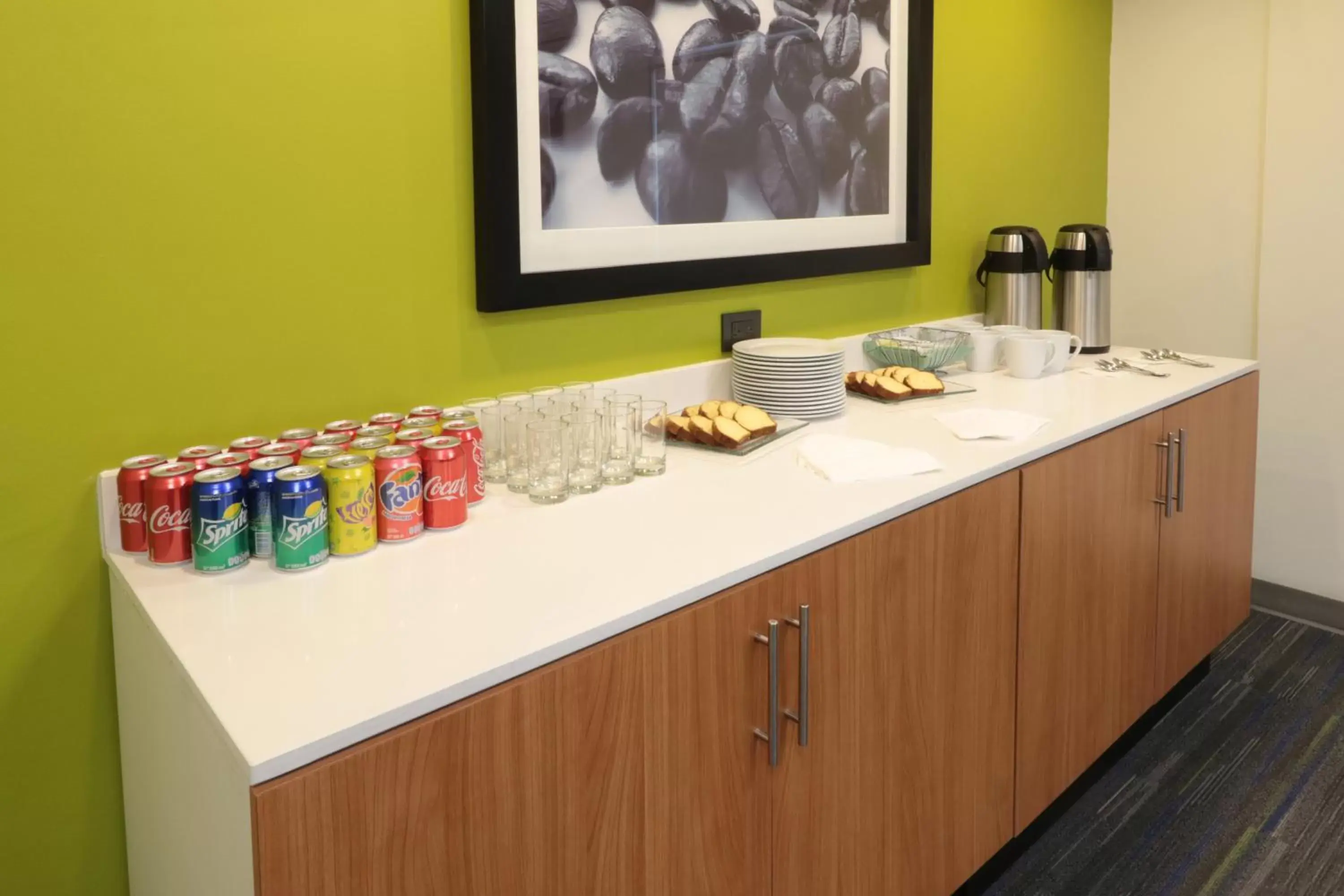 Meeting/conference room, Kitchen/Kitchenette in Holiday Inn Express Piedras Negras, an IHG Hotel