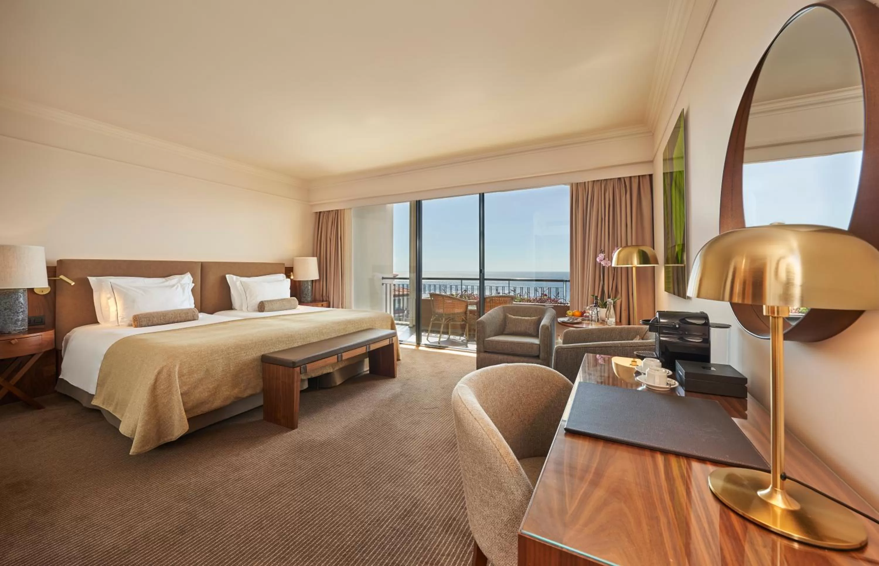 Bedroom, Bed in The Cliff Bay - PortoBay