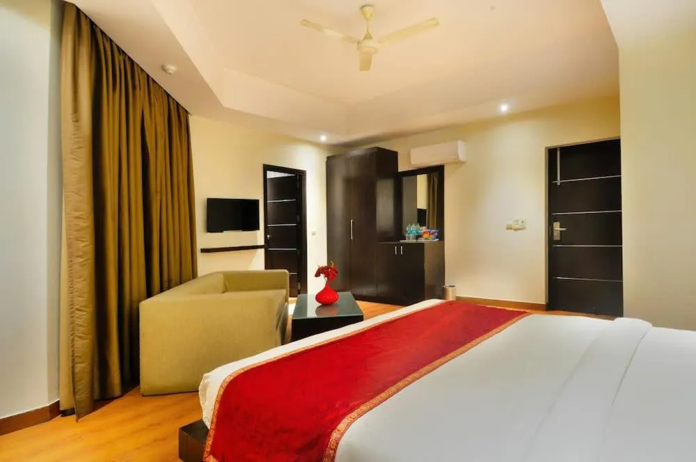 Bed in Zenith Hotel - Delhi Airport