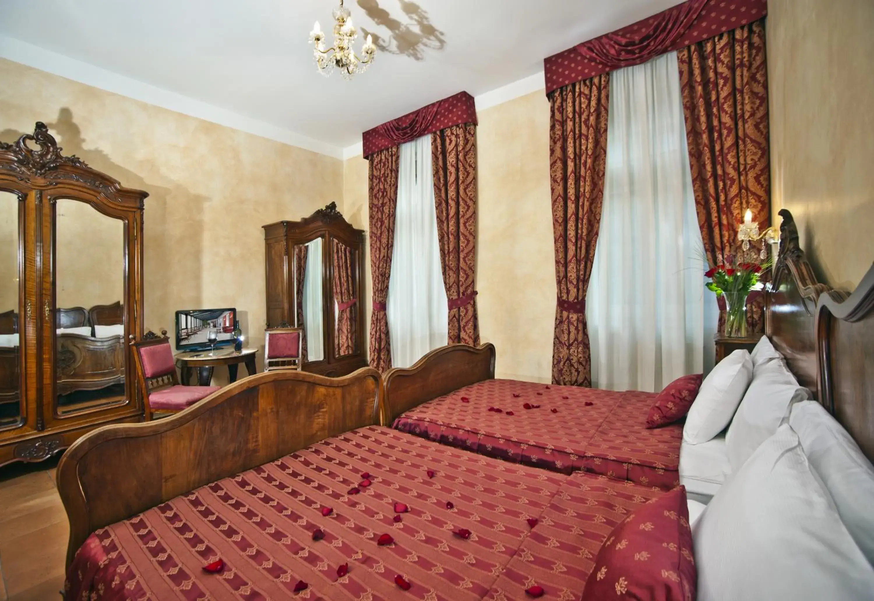 Bed in Hotel Caesar Prague