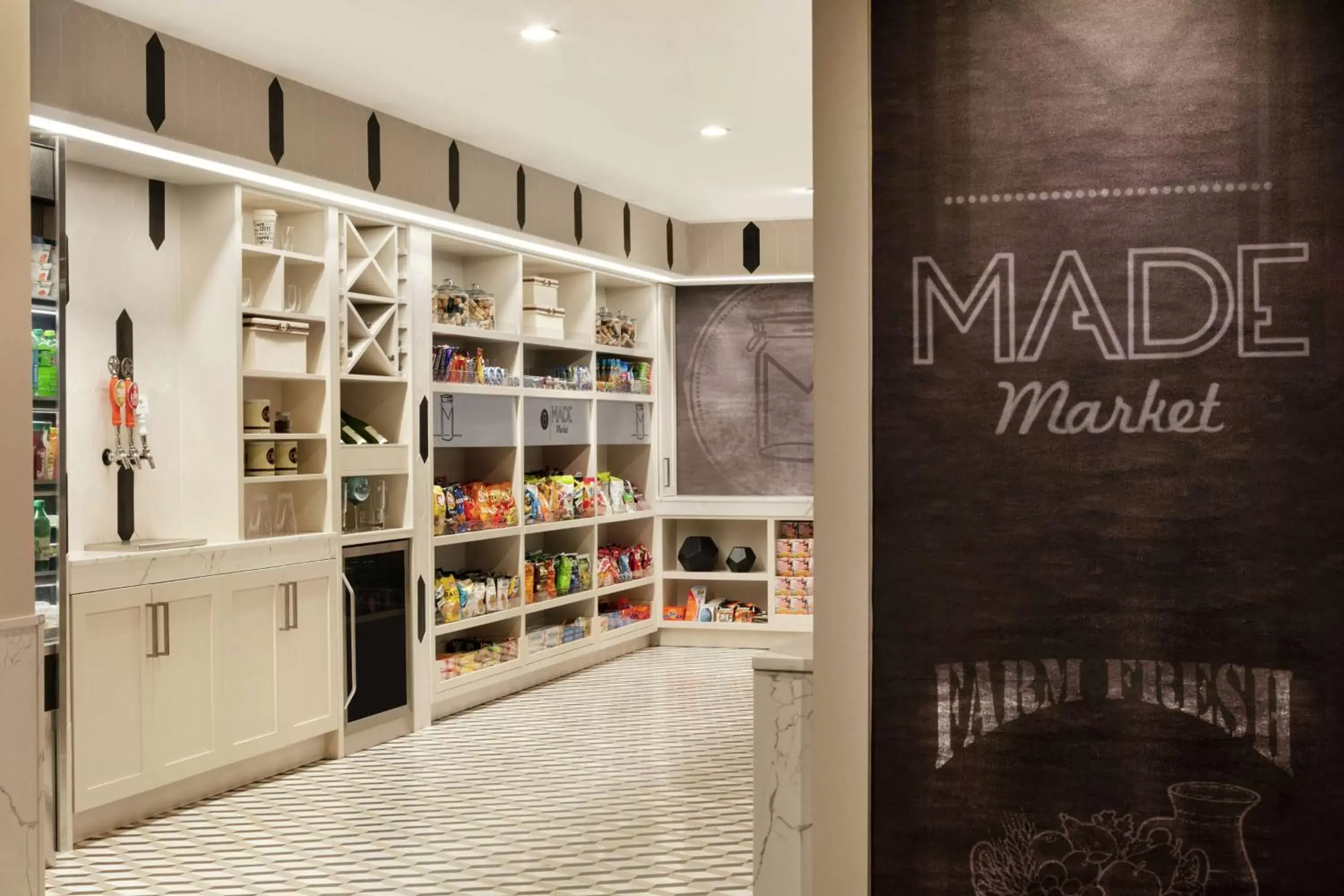 Restaurant/places to eat in DoubleTree by Hilton McLean Tysons Restaurant/places to eat in DoubleTree by Hilton McLean Tysons