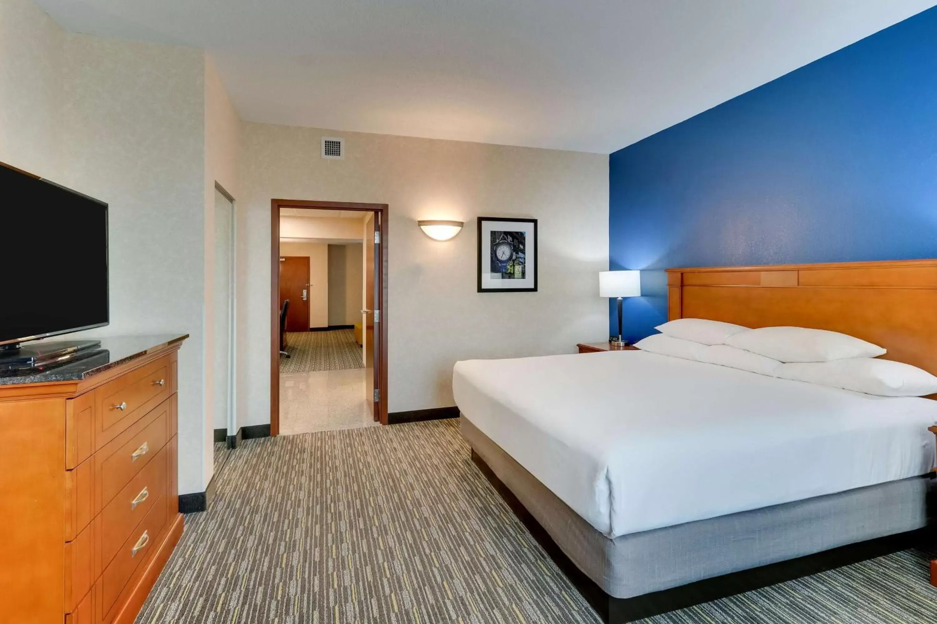 King Suite with Sofa Bed - Accessible, Tub in Drury Inn & Suites Sikeston King Suite with Sofa Bed - Accessible, Tub in Drury Inn & Suites Sikeston