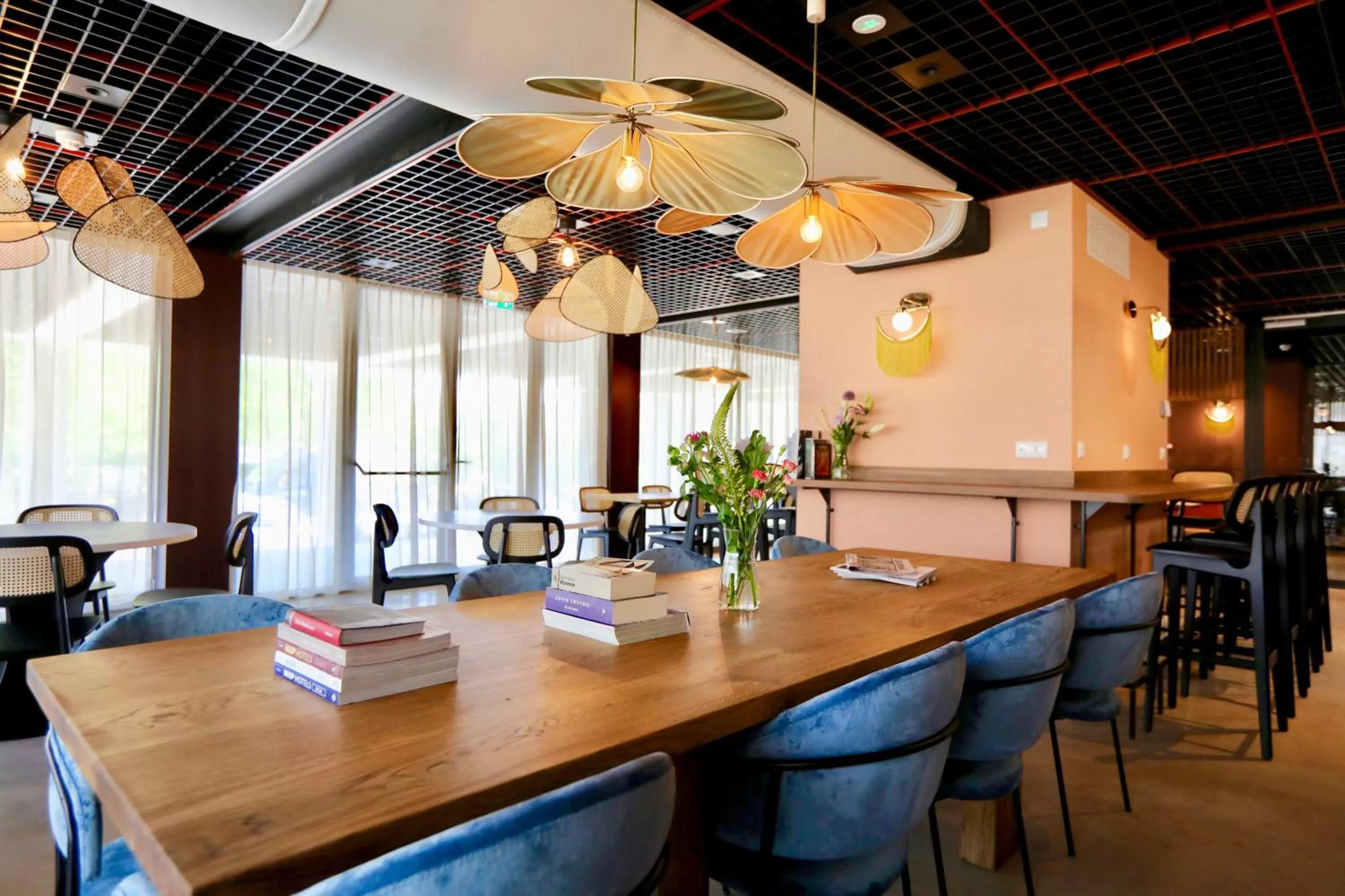 Restaurant/places to eat in Cityden BoLo District