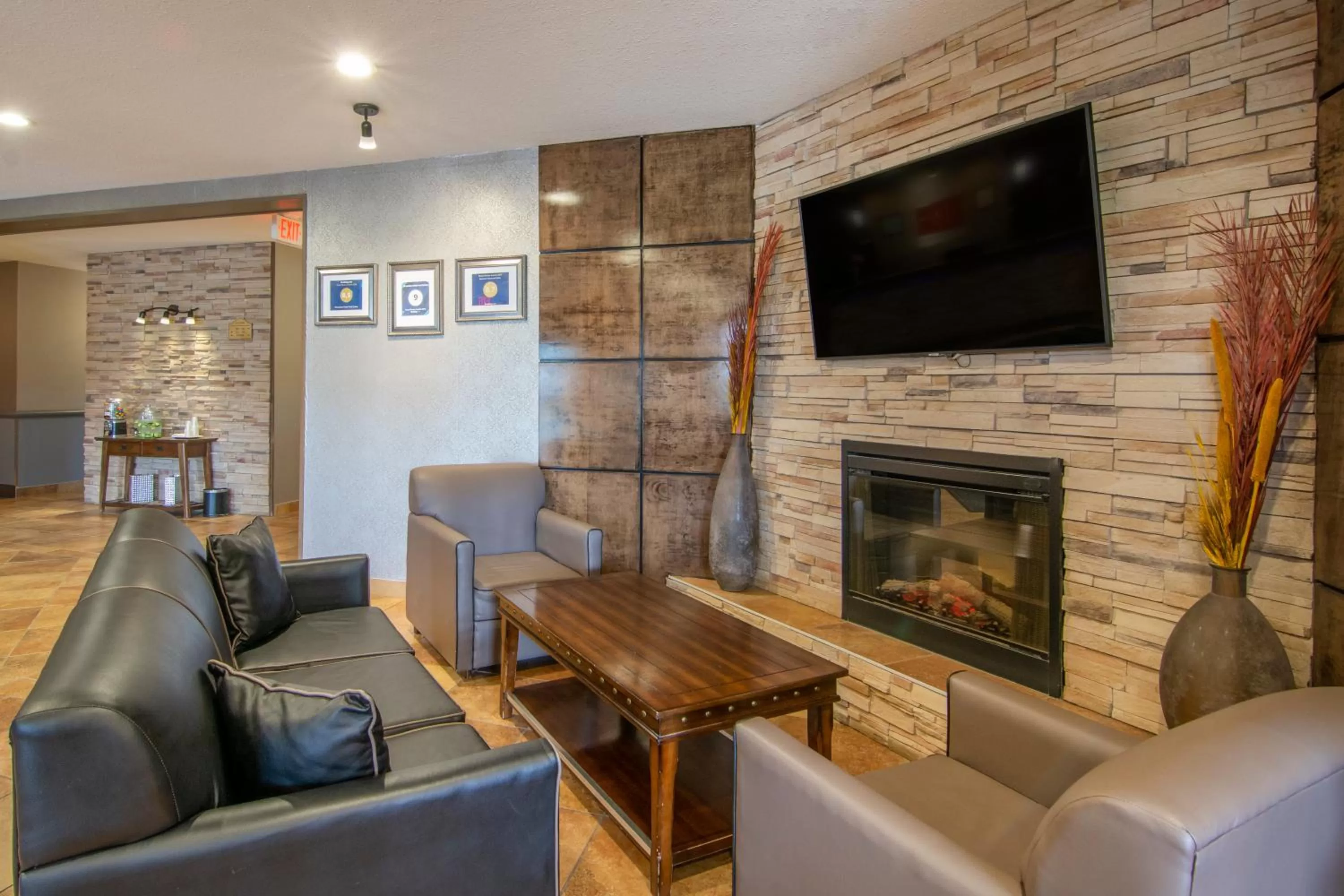 Lobby or reception in Devonian Hotel and Suites