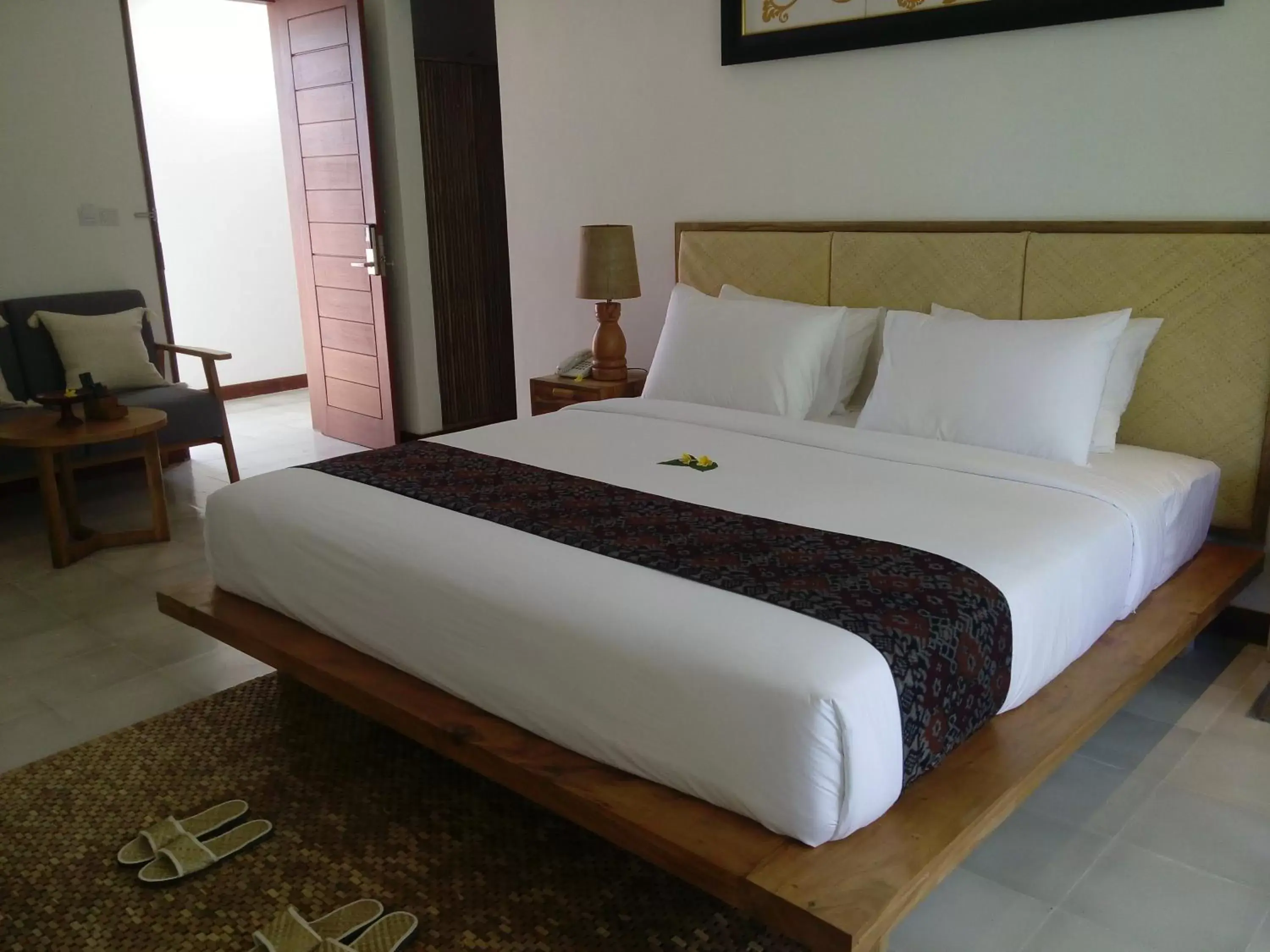 Photo of the whole room, Bed in Purana Boutique Resort
