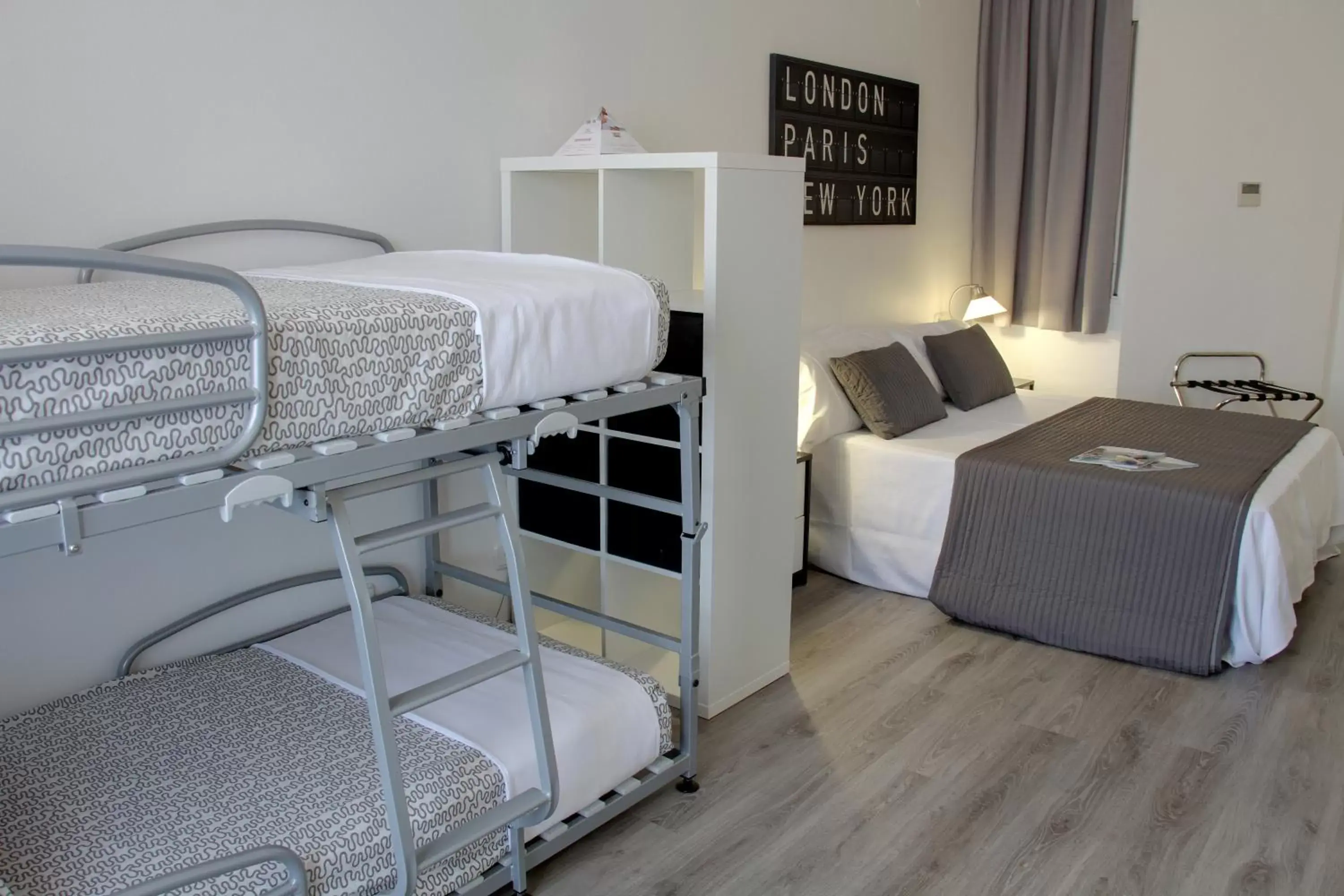 Bunk Bed in Aparthotel Atenea Calabria