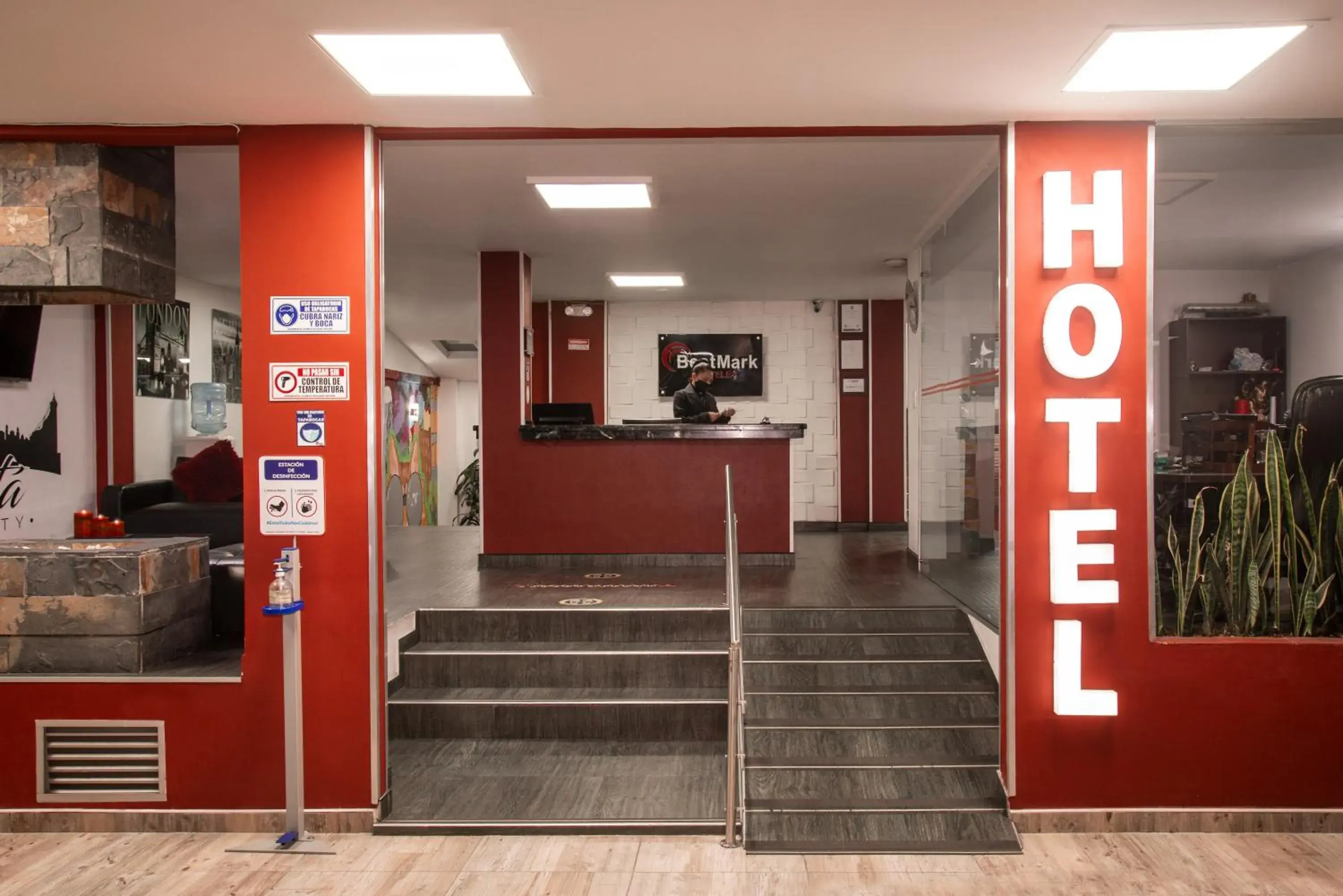 Lobby or reception in Hotel Bestmark Platino