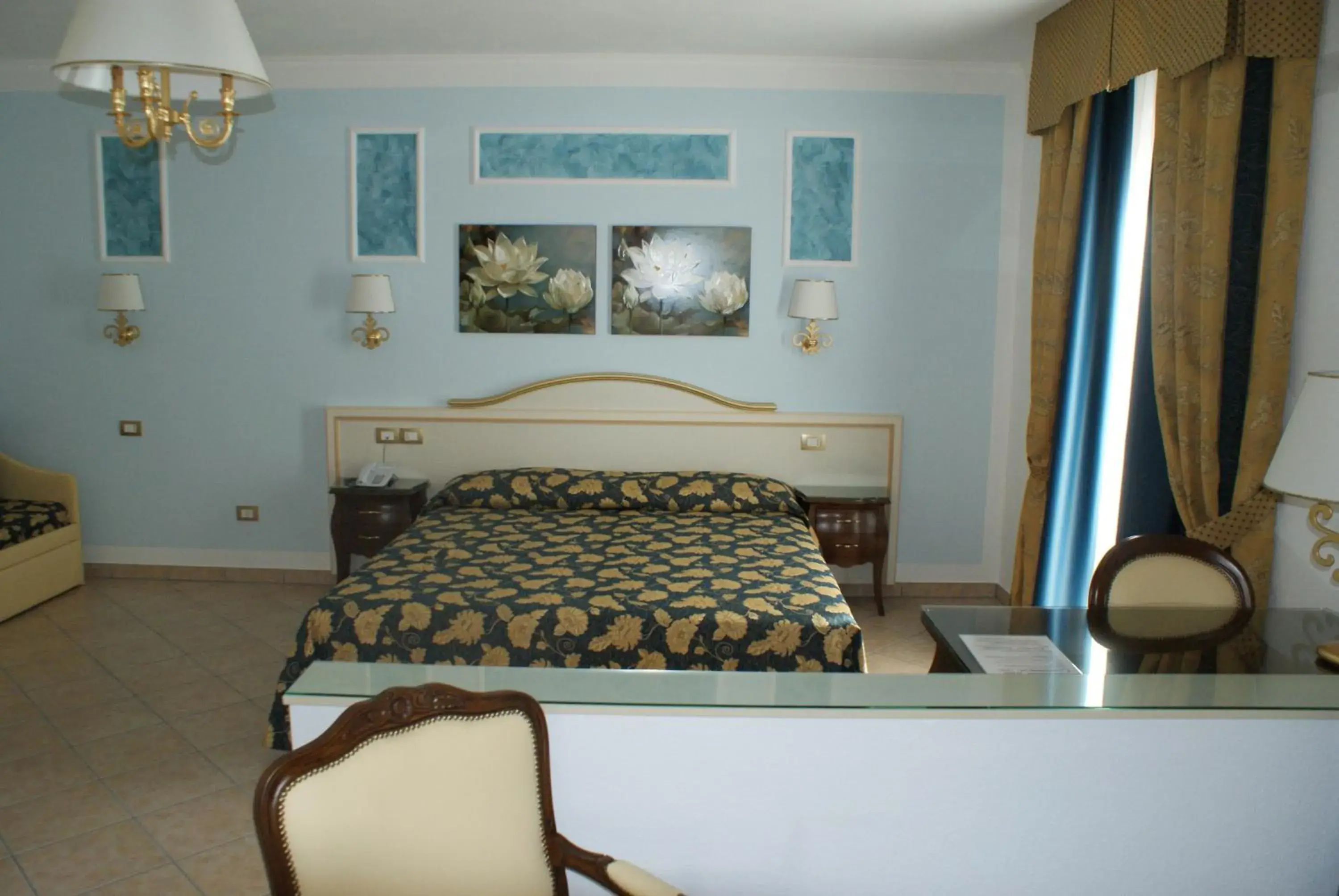 Suite with Terrace (3 Adults) in Hotel Ristorante Borgo La Tana