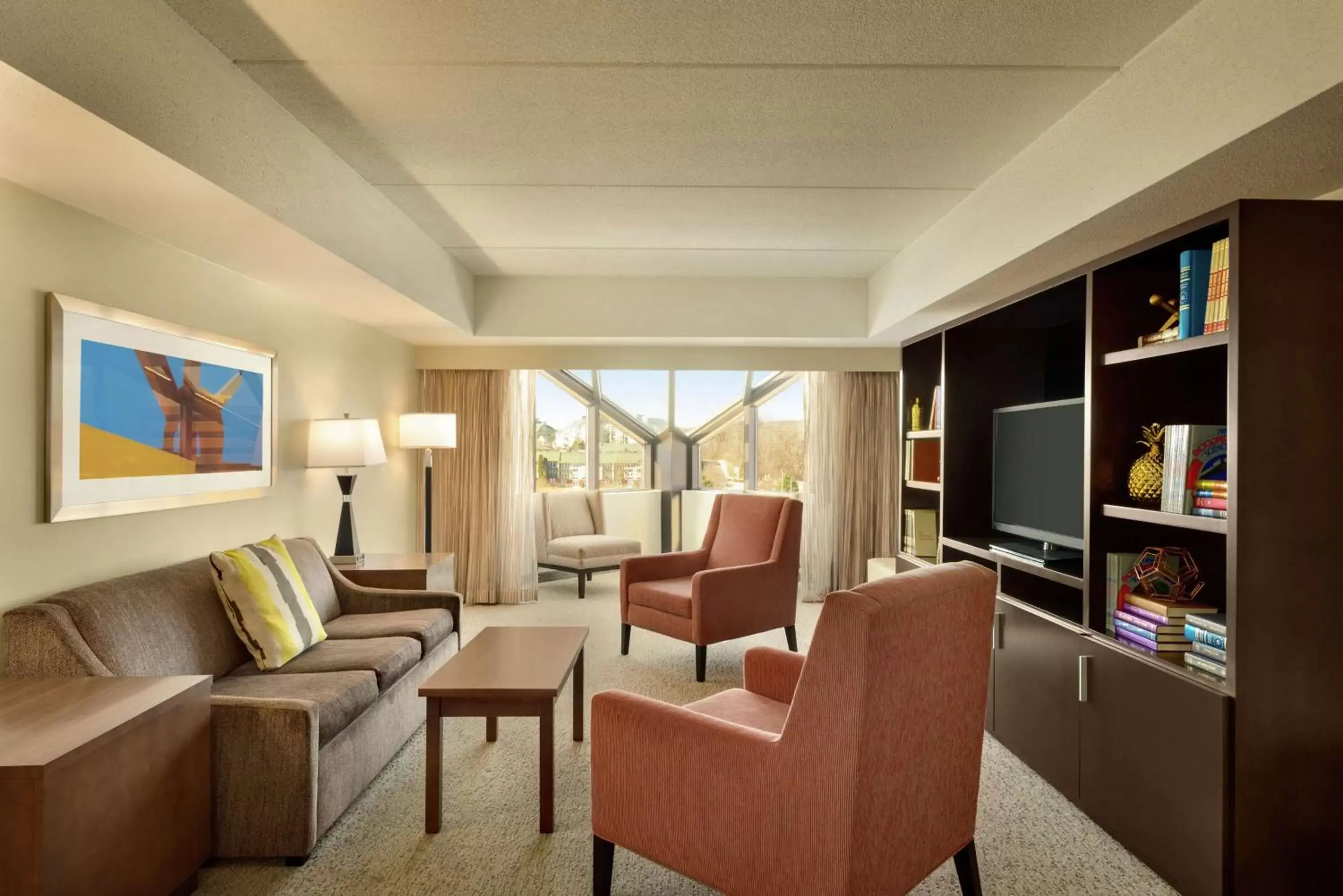 Living room, Seating Area in Embassy Suites by Hilton Milwaukee Brookfield