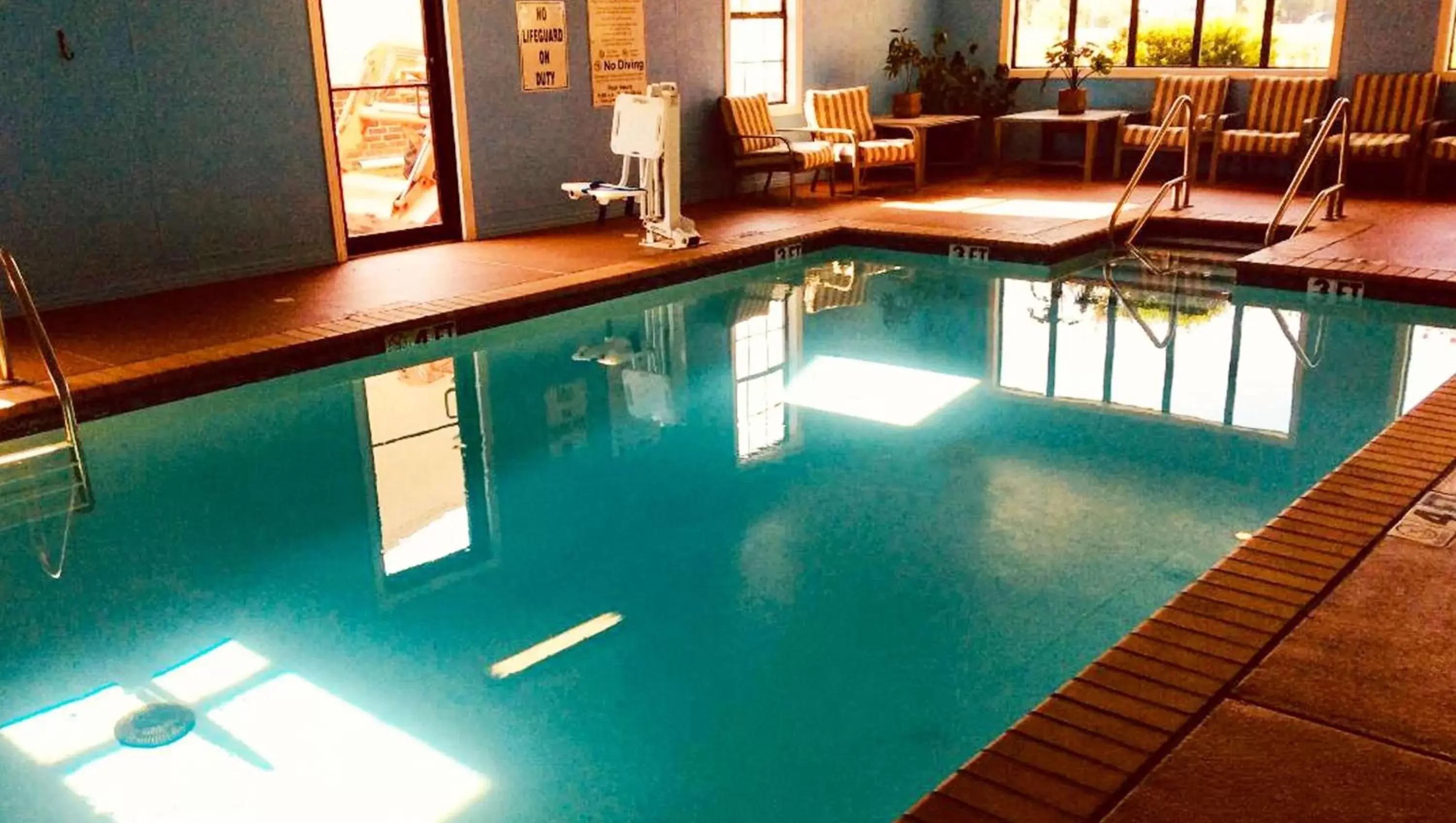 Swimming Pool in Best Express Inn & Suites Calera