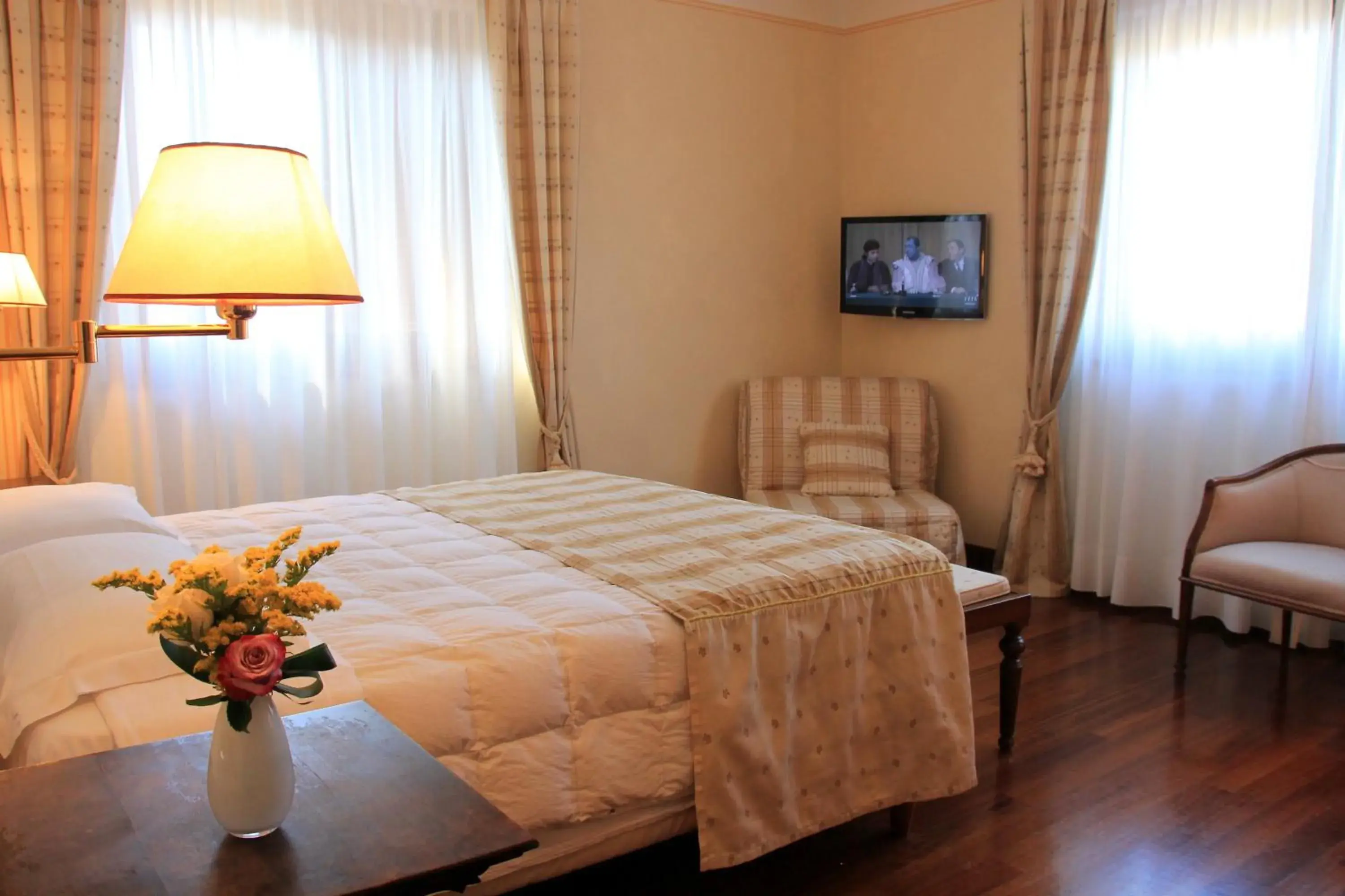Bedroom, Bed in Hotel & Restaurant degli Angeli