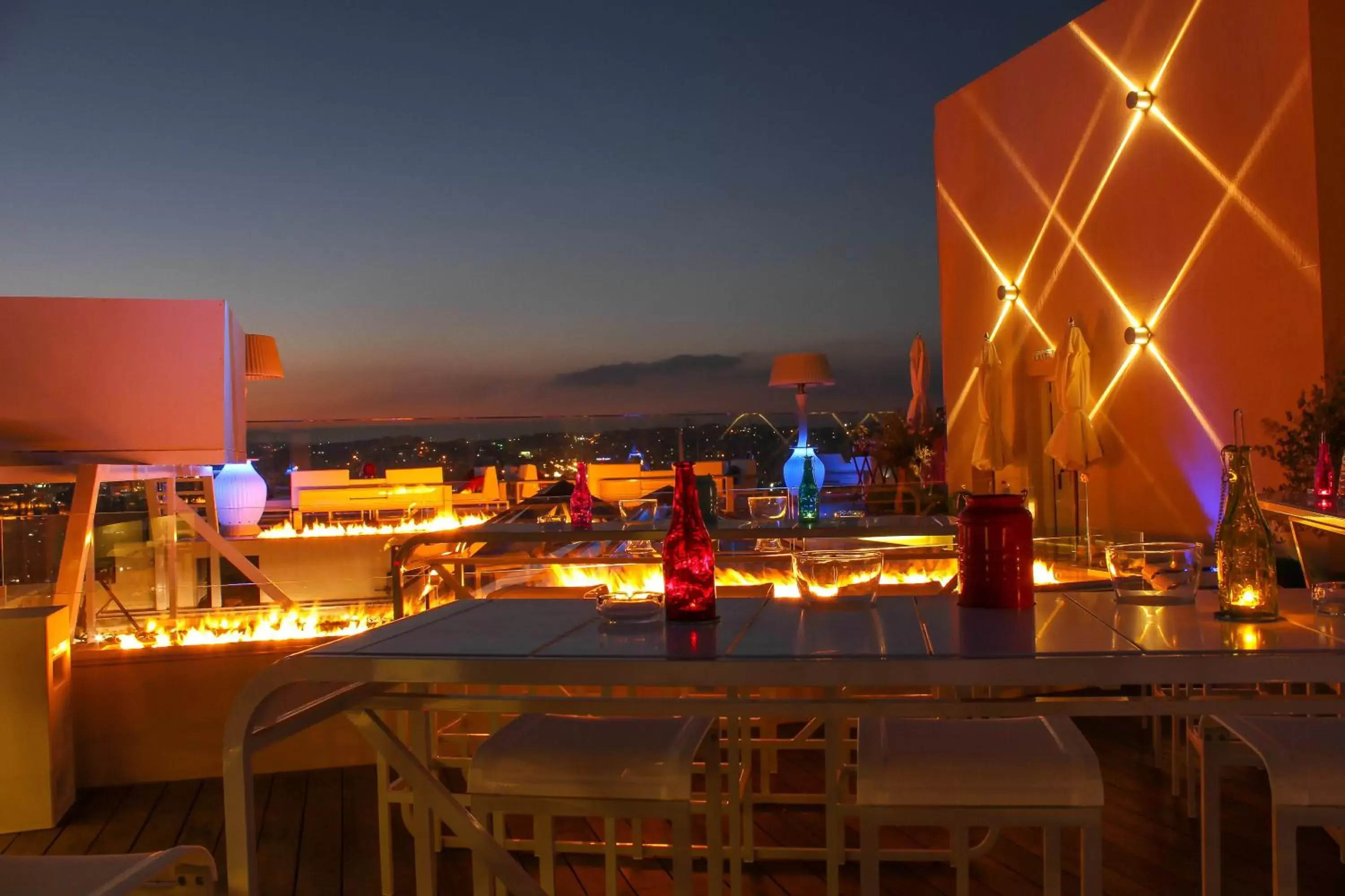 Balcony/Terrace, Restaurant/Places to Eat in Regency Palace Amman