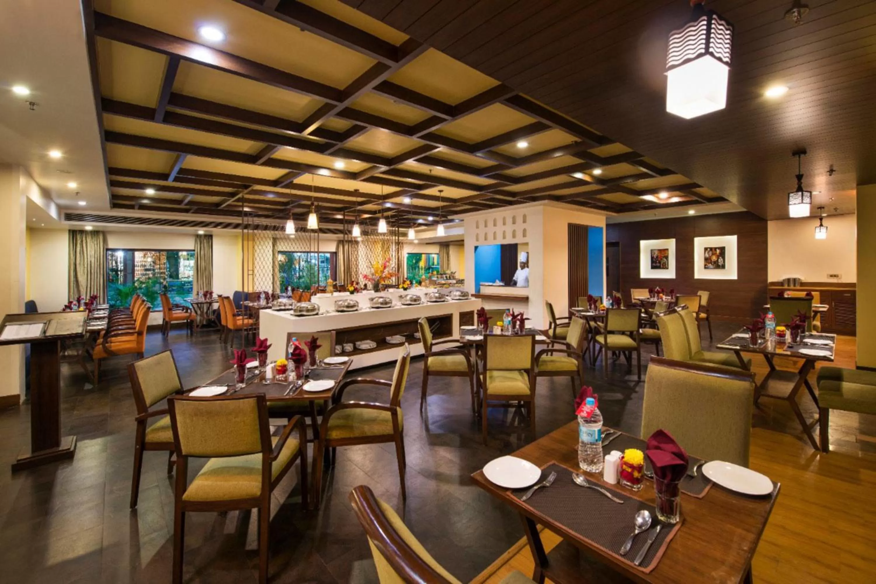 Restaurant/places to eat in Hotel Abigail Goradia's