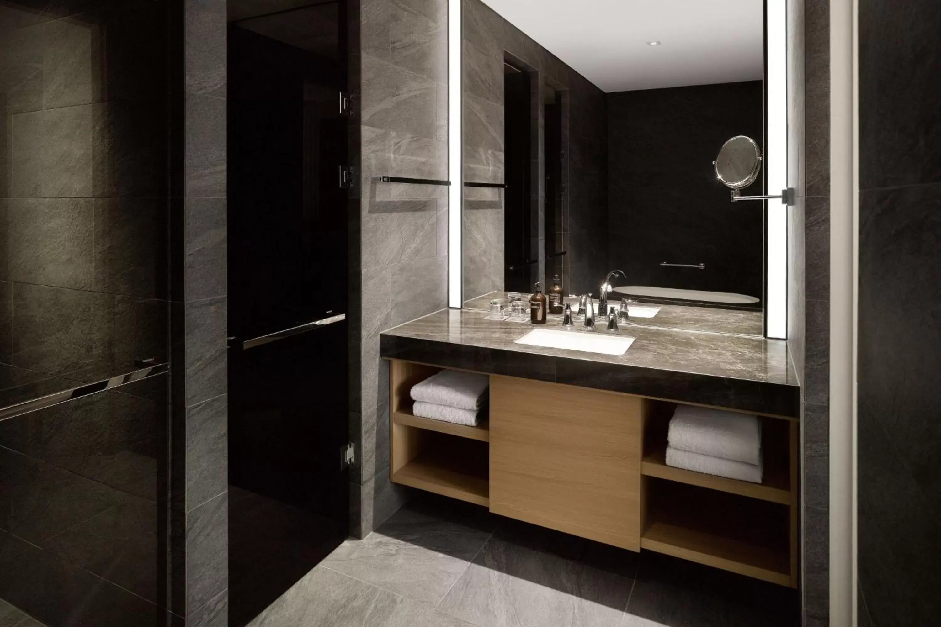 Bathroom in Hotel Onoma, Daejeon, Autograph Collection