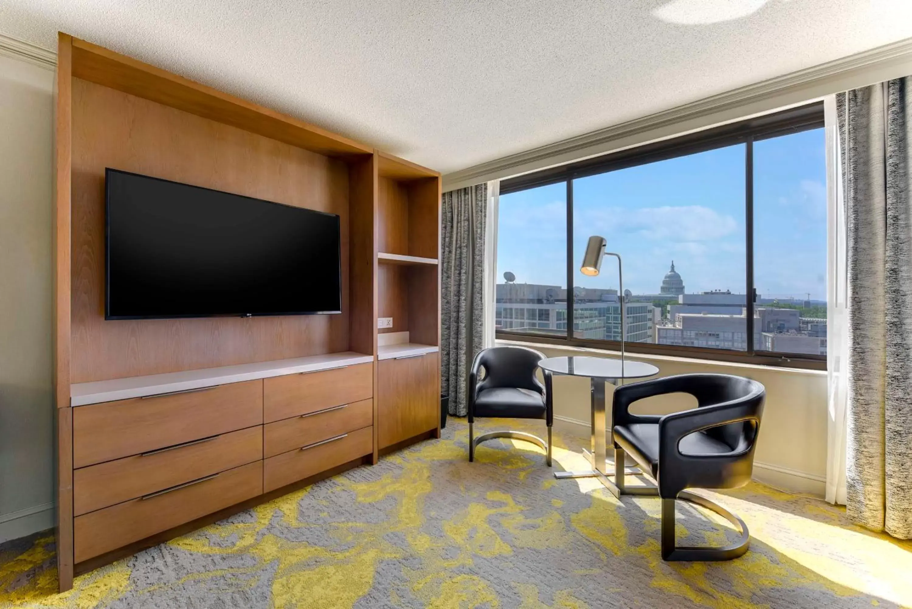 Living room, TV/Entertainment Center in Hilton Washington DC Capitol Hill