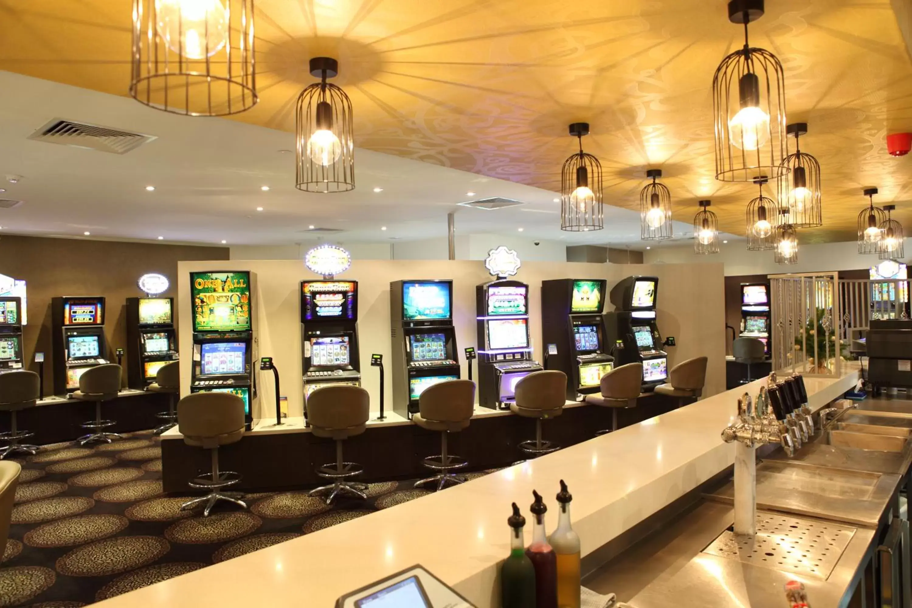 Game Room, Casino in Berri Hotel