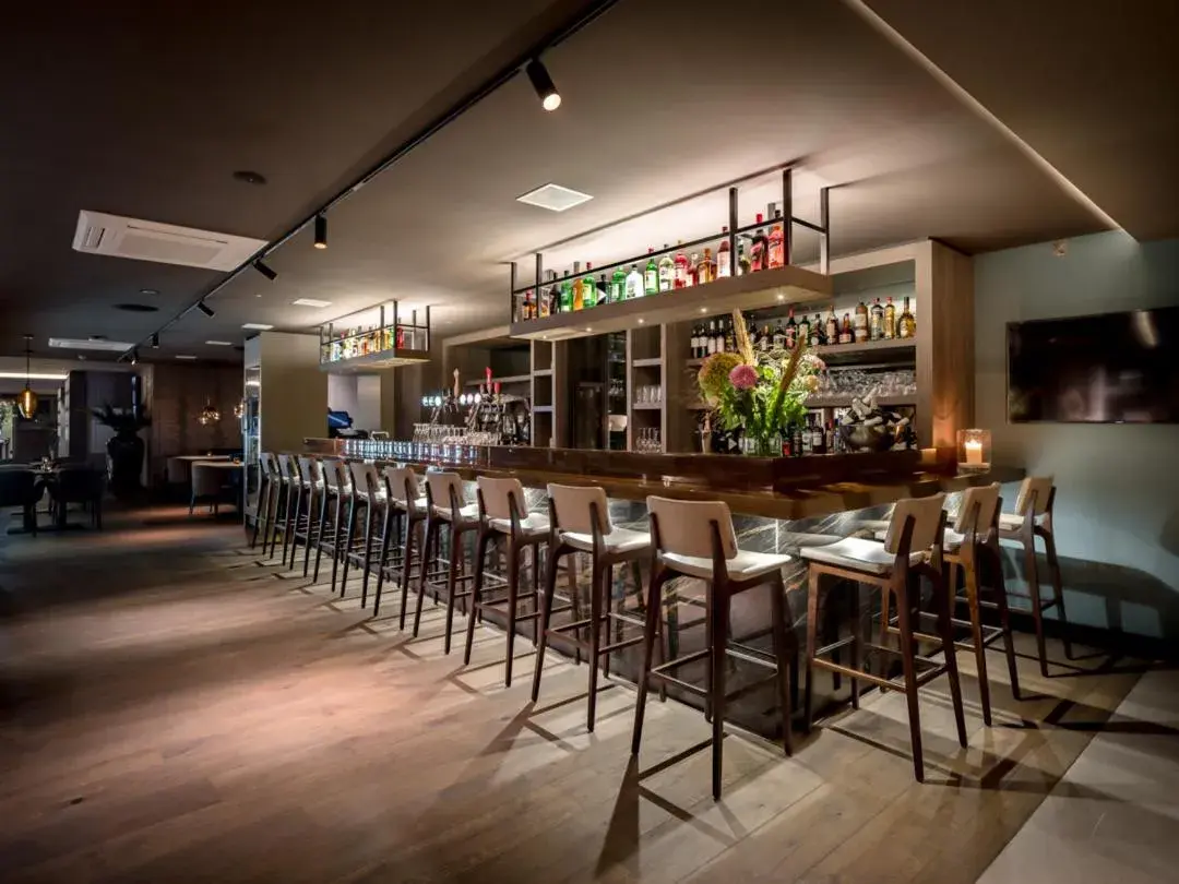 Restaurant/places to eat, Lounge/Bar in Grenshotel de Jonckheer
