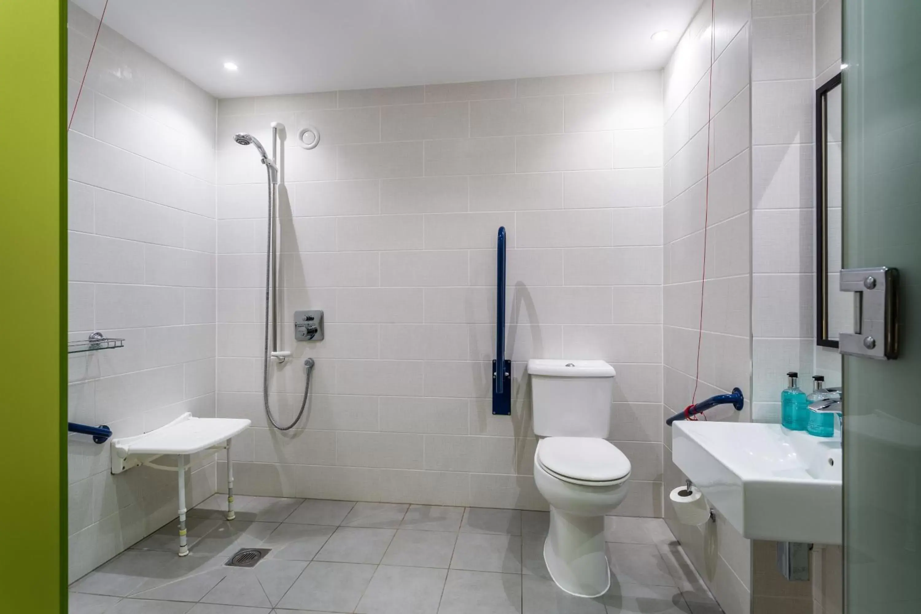 Bathroom in Holiday Inn Sittingbourne, an IHG Hotel