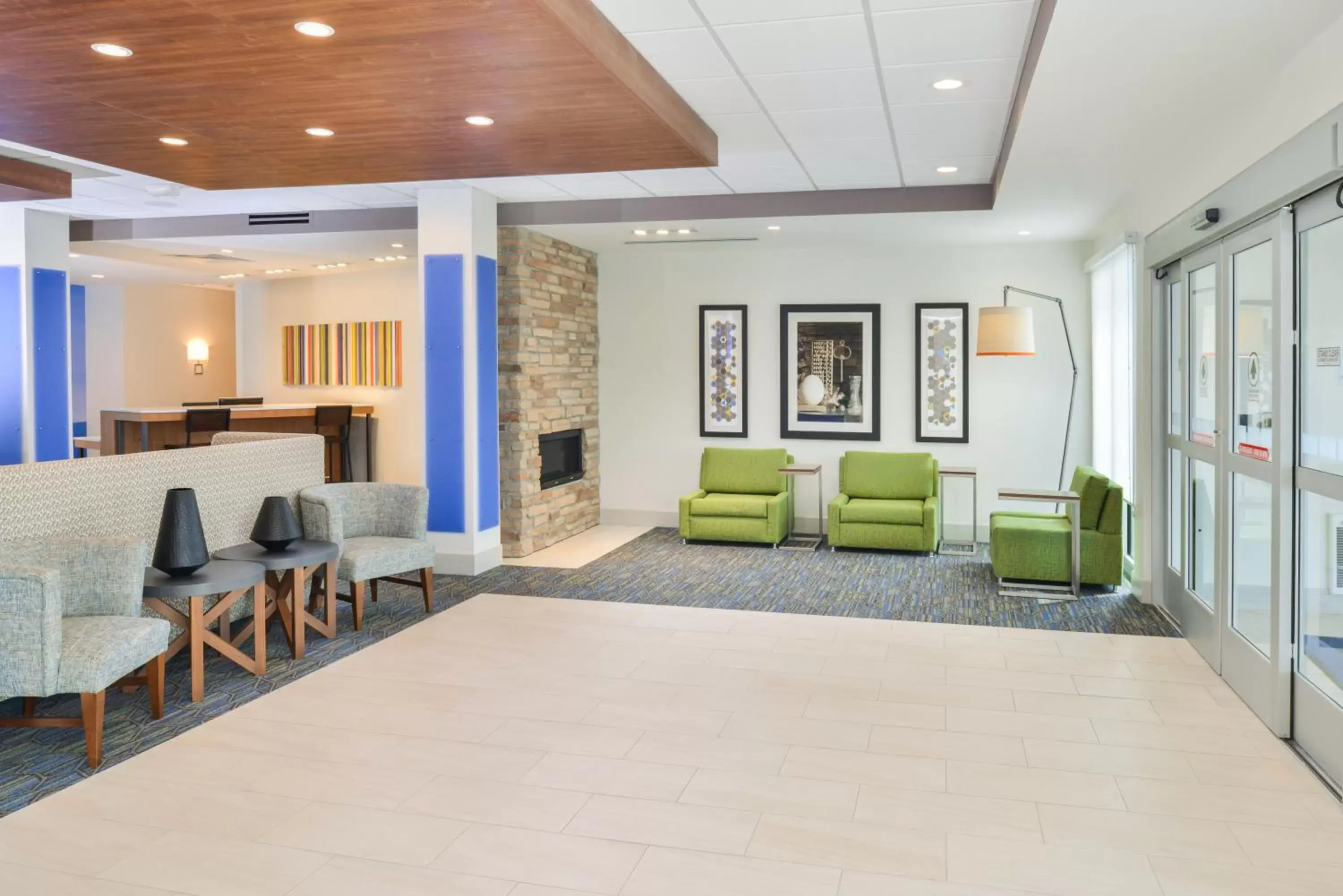 Lobby or reception, Lobby/Reception in Holiday Inn Express & Suites - Chadron, an IHG Hotel