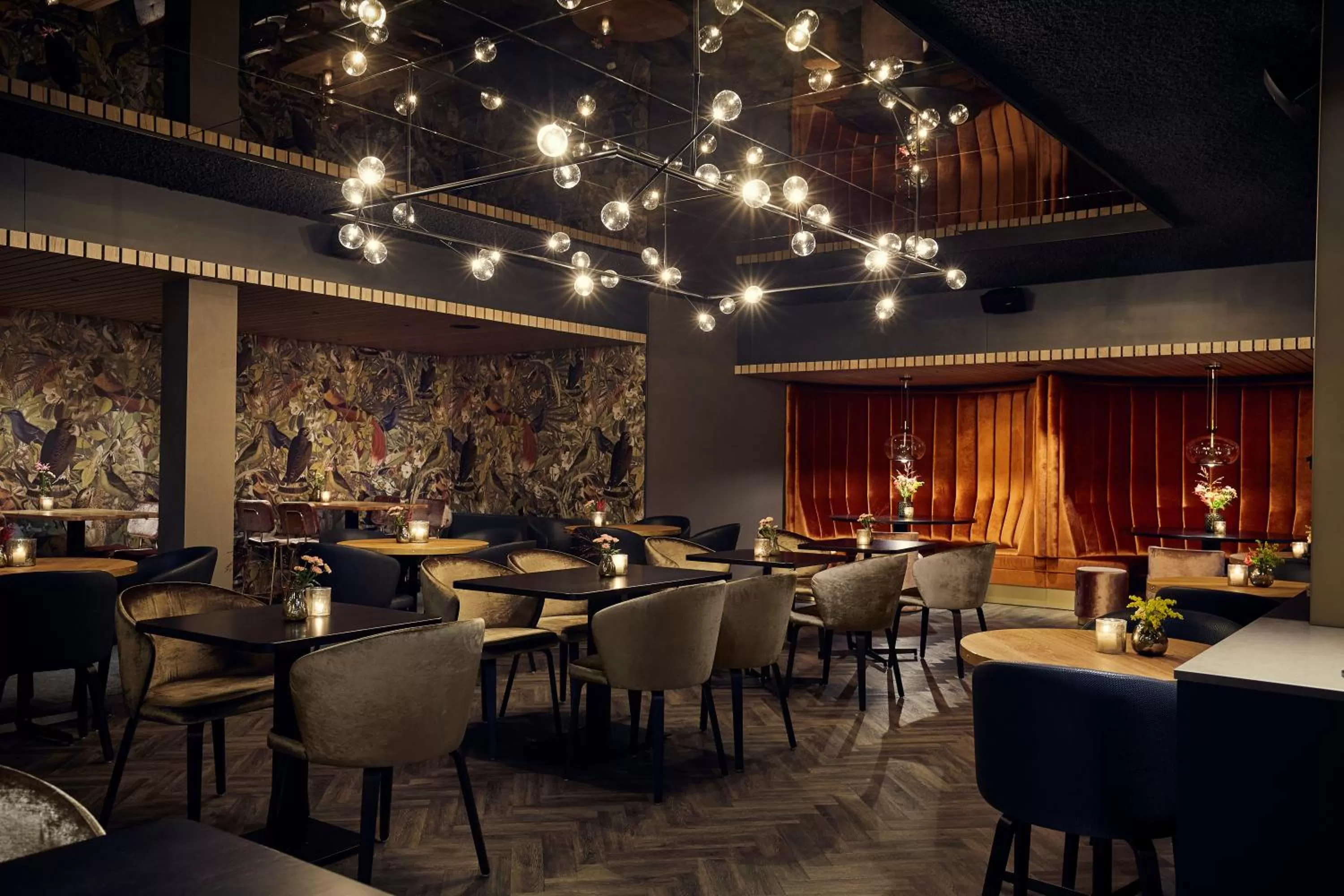 Lounge or bar in Van der Valk Hotel Arnhem