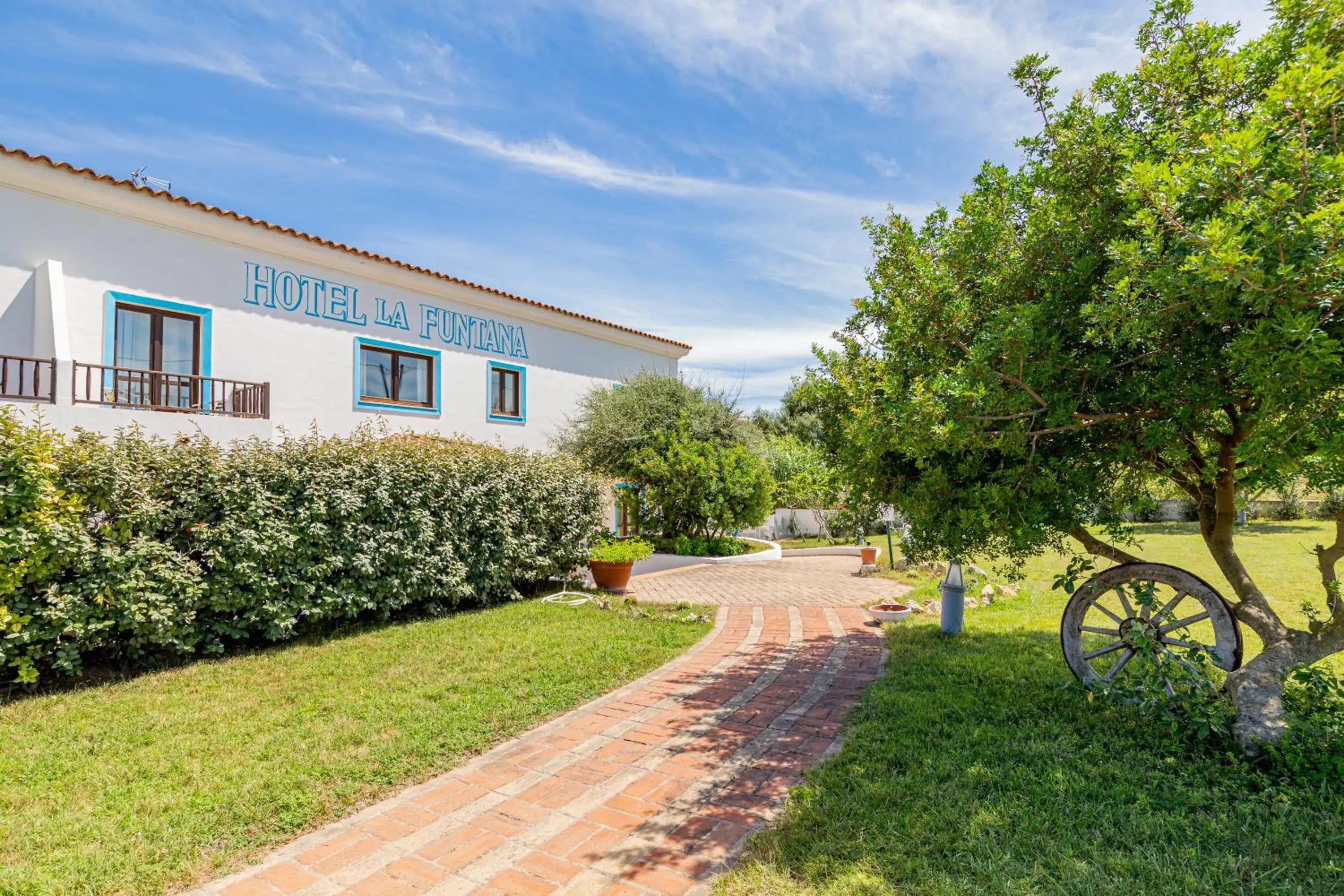 Garden, Property Building in Hotel La Funtana