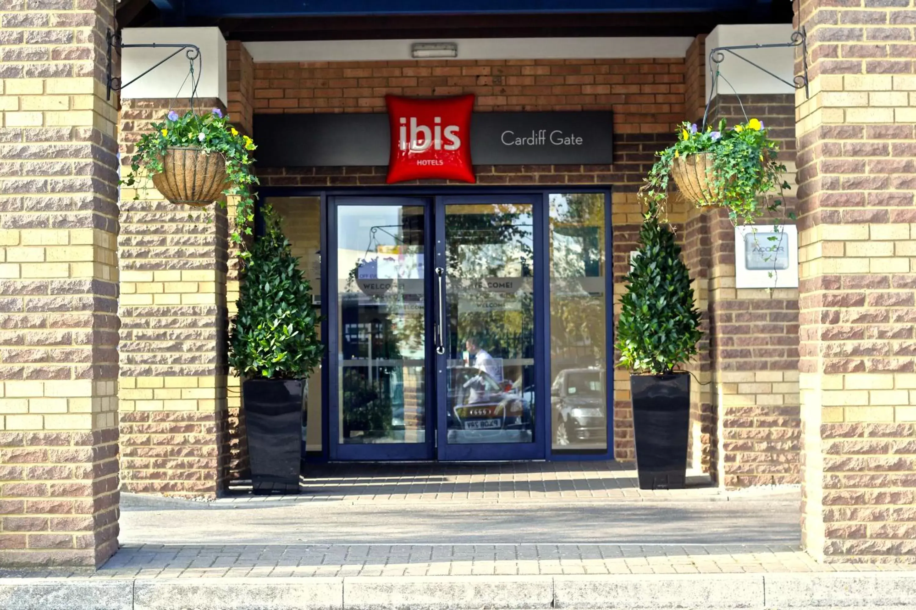 Facade/entrance in ibis Cardiff Gate - International Business Park
