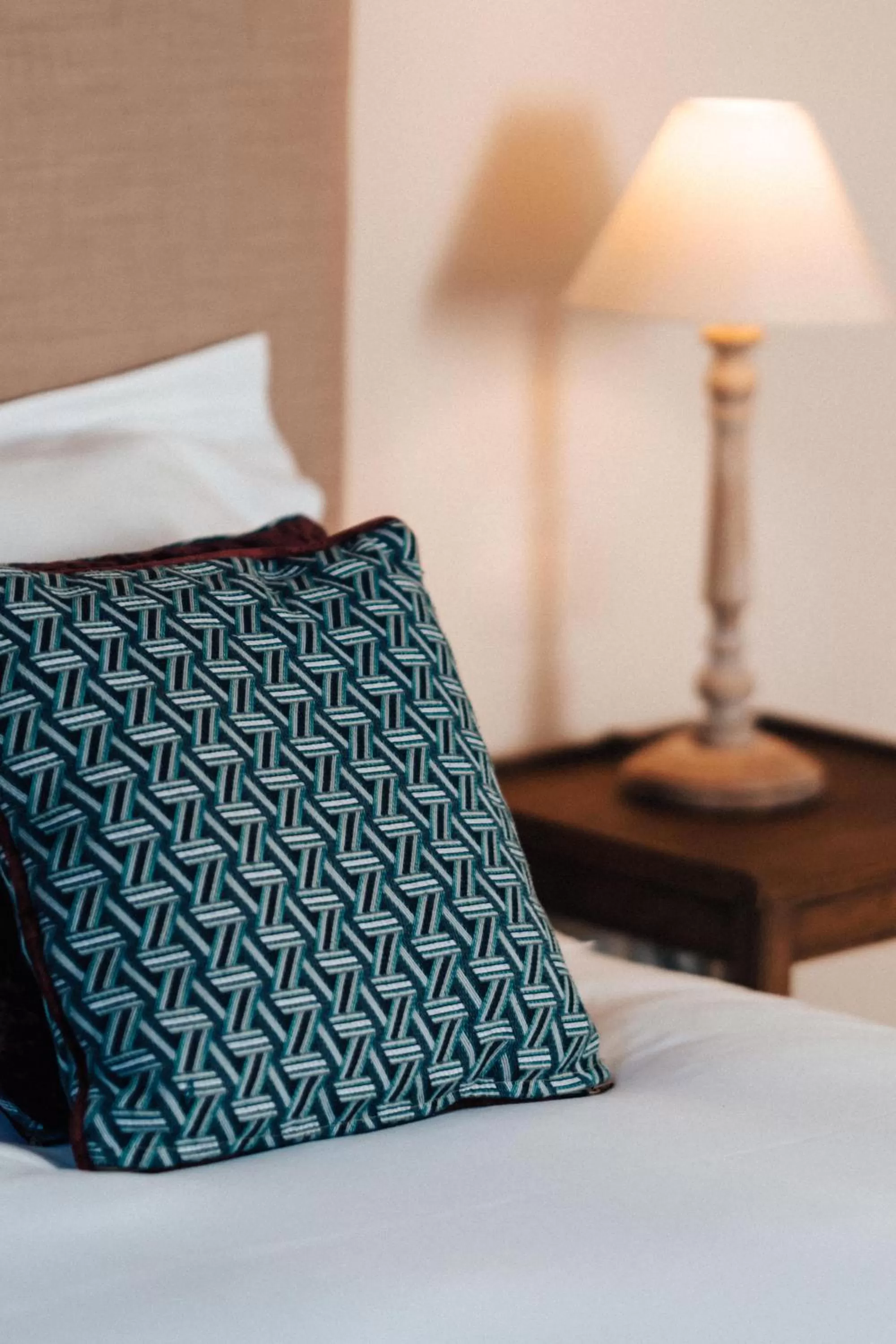 Bed in Cat and Custard Pot Inn