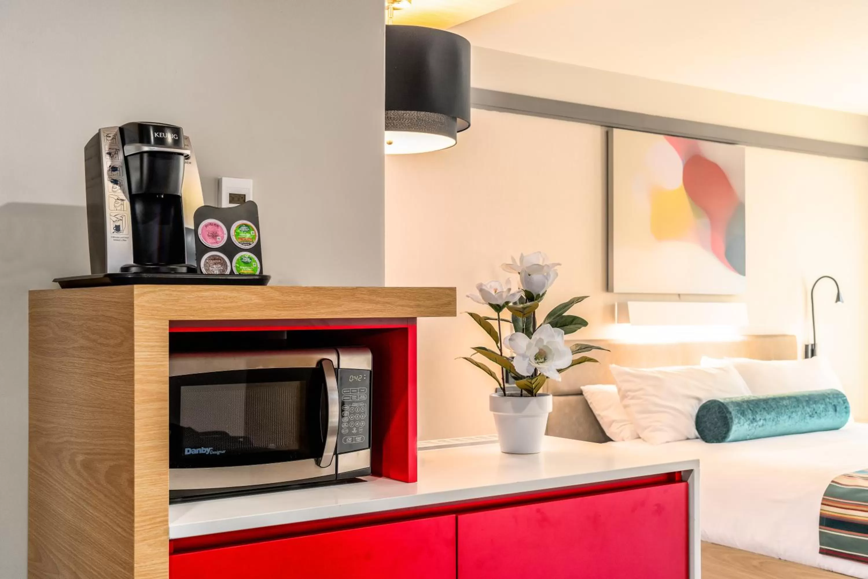 TV and multimedia in Century Park Hotel LA