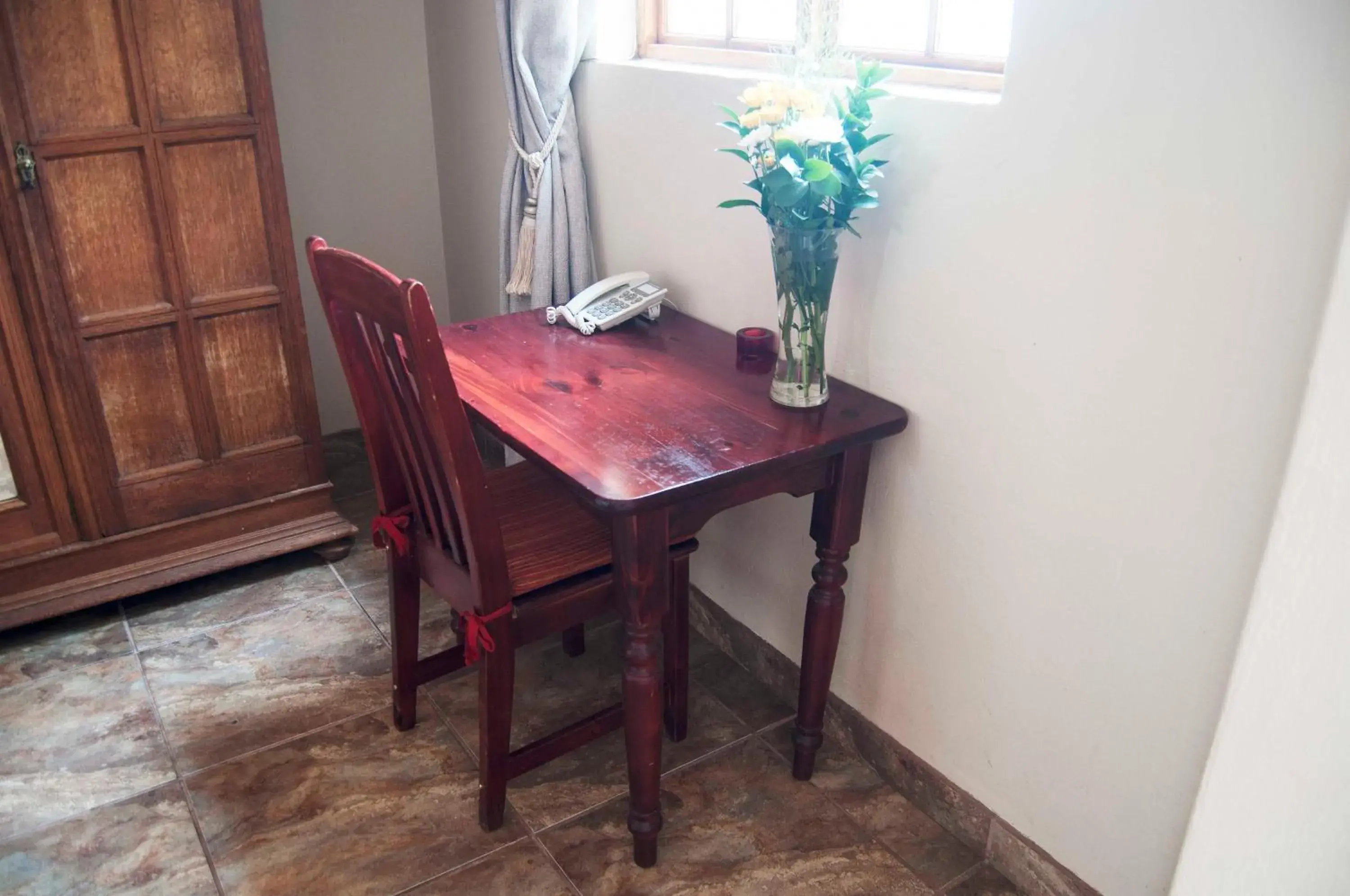 Decorative detail, Dining Area in Brooklyn Guesthouses